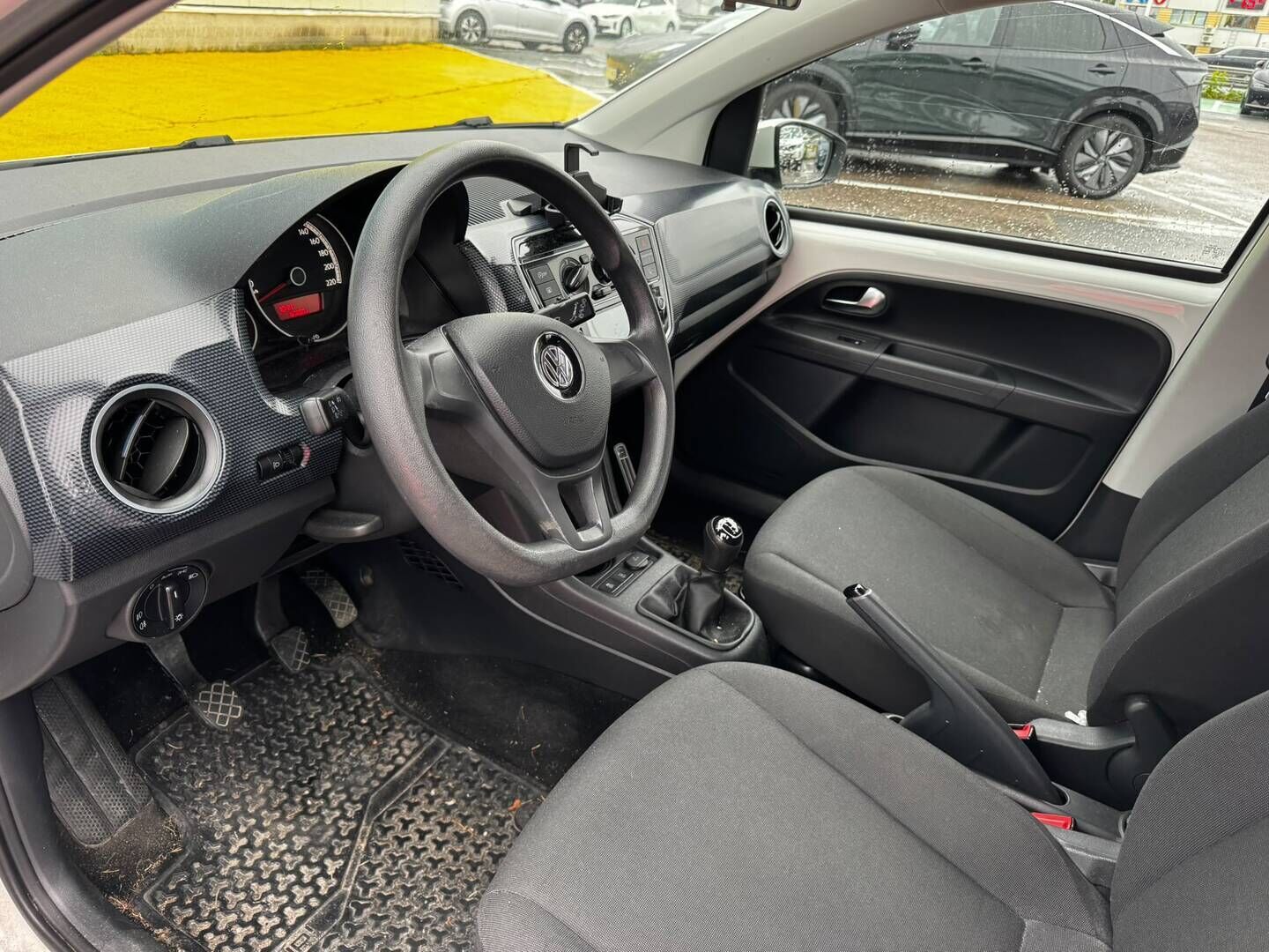 Volkswagen up! 2017 move up! 1,0 44 kW (60 hv) - Suomiauto | Lohko&Sisätilanlämmitin | Ilmastointi | 2x hyvät renkaat | Juuri saapunut Tampereelle
