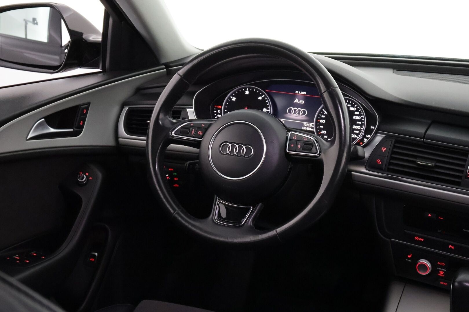 Audi A6 2017 Avant Business Sport 2,0 TDI 140 kW quattro S tronic - Webasto | Facelift | Koukku | LED valot | Sporttipenkit | P.kamera