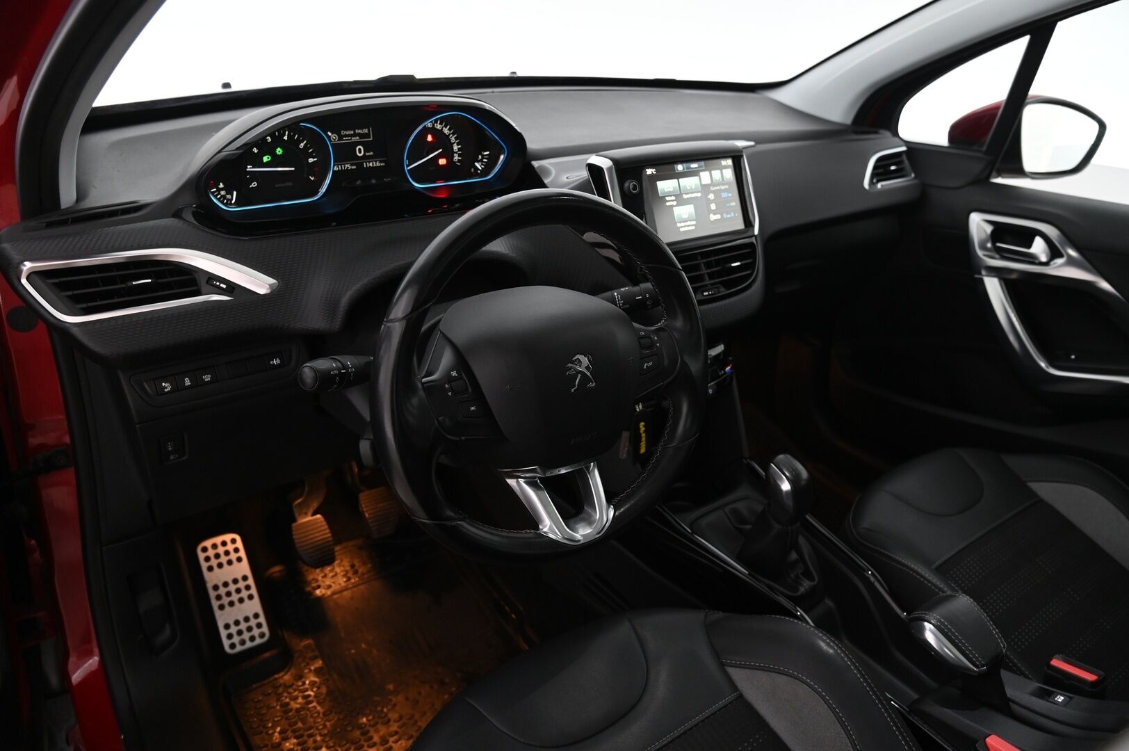 Peugeot 2008 2016 Allure PureTech 110 *Laskikatto / Vakkari / Lohko* - *Suomi-auto / Juuri saapunut*