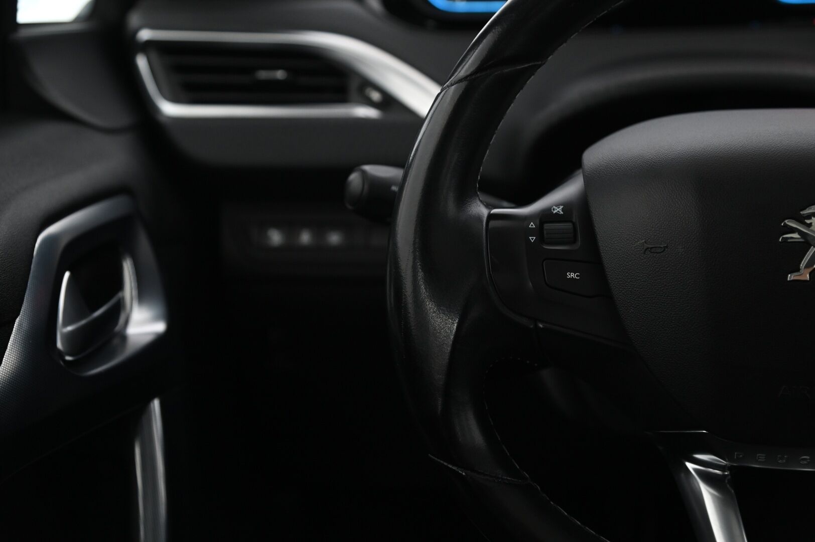 Peugeot 2008 2016 Allure PureTech 110 *Laskikatto / Vakkari / Lohko* - *Suomi-auto / Juuri saapunut*