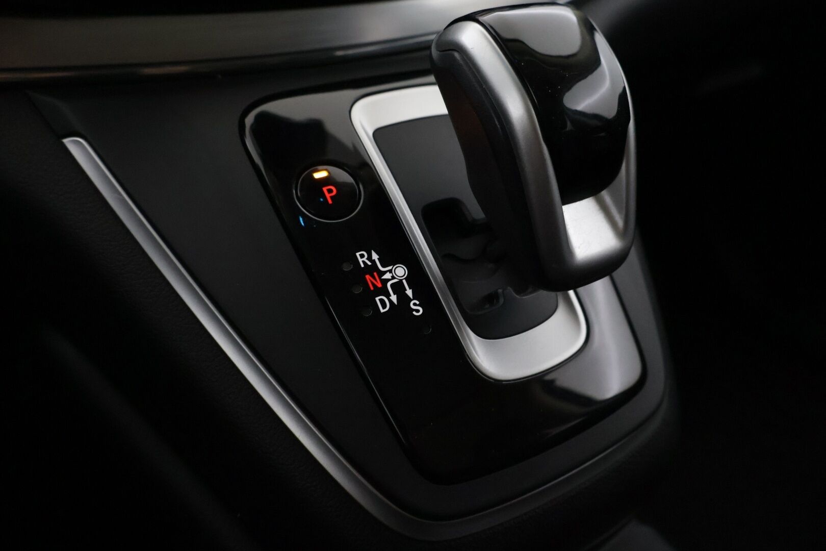 Honda CR-V 2016 1,6 Diesel Executive ADAS Sensing AT - | ACC | Panorama | Webasto | Koukku | Nahkapenkit | P.kamera | Lohko | 