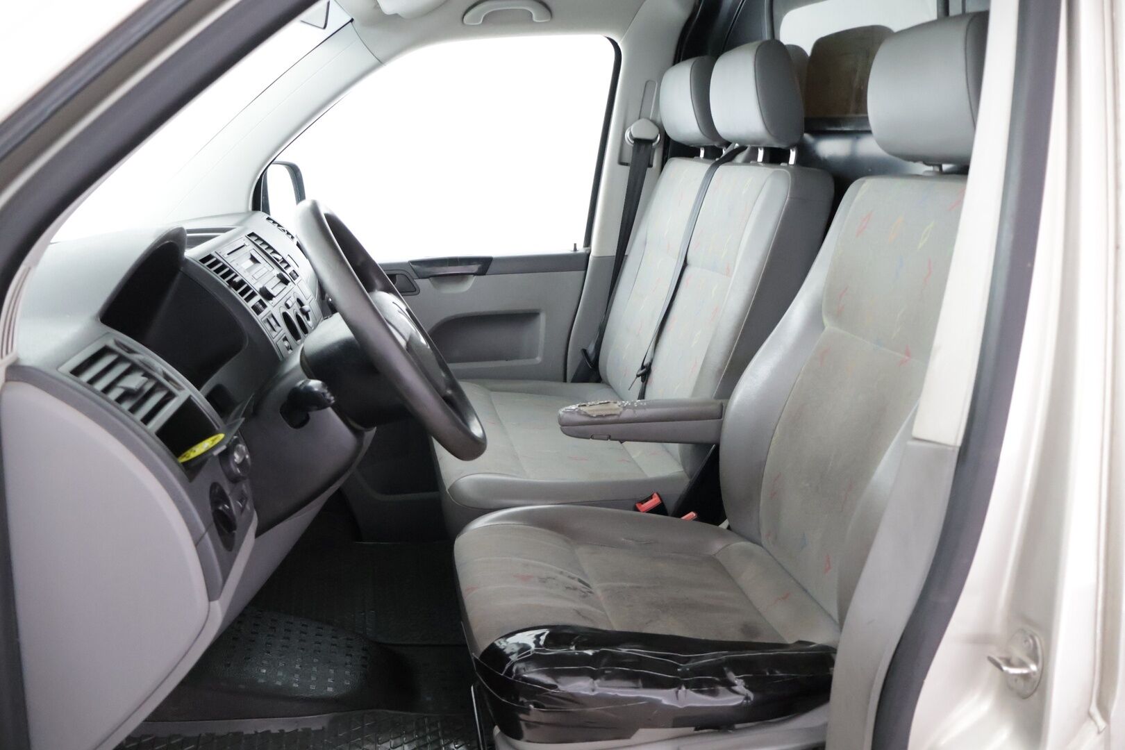 Volkswagen Transporter 2009 TRANSPORTER Umpikorinen 2460cm3 - YritysOutlet - Myydään vain yrityksille - ALV | Pitkä Leima!