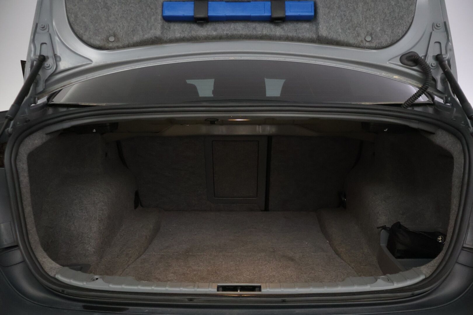 BMW 320 2009 A E90 Sedan * Facelift / Suomi-auto / Vakkari / Lohko&sisä.p * - | MYYDÄÄN HUUTOKAUPAT.COMISSA | - KORKO VAIN 3,99 %