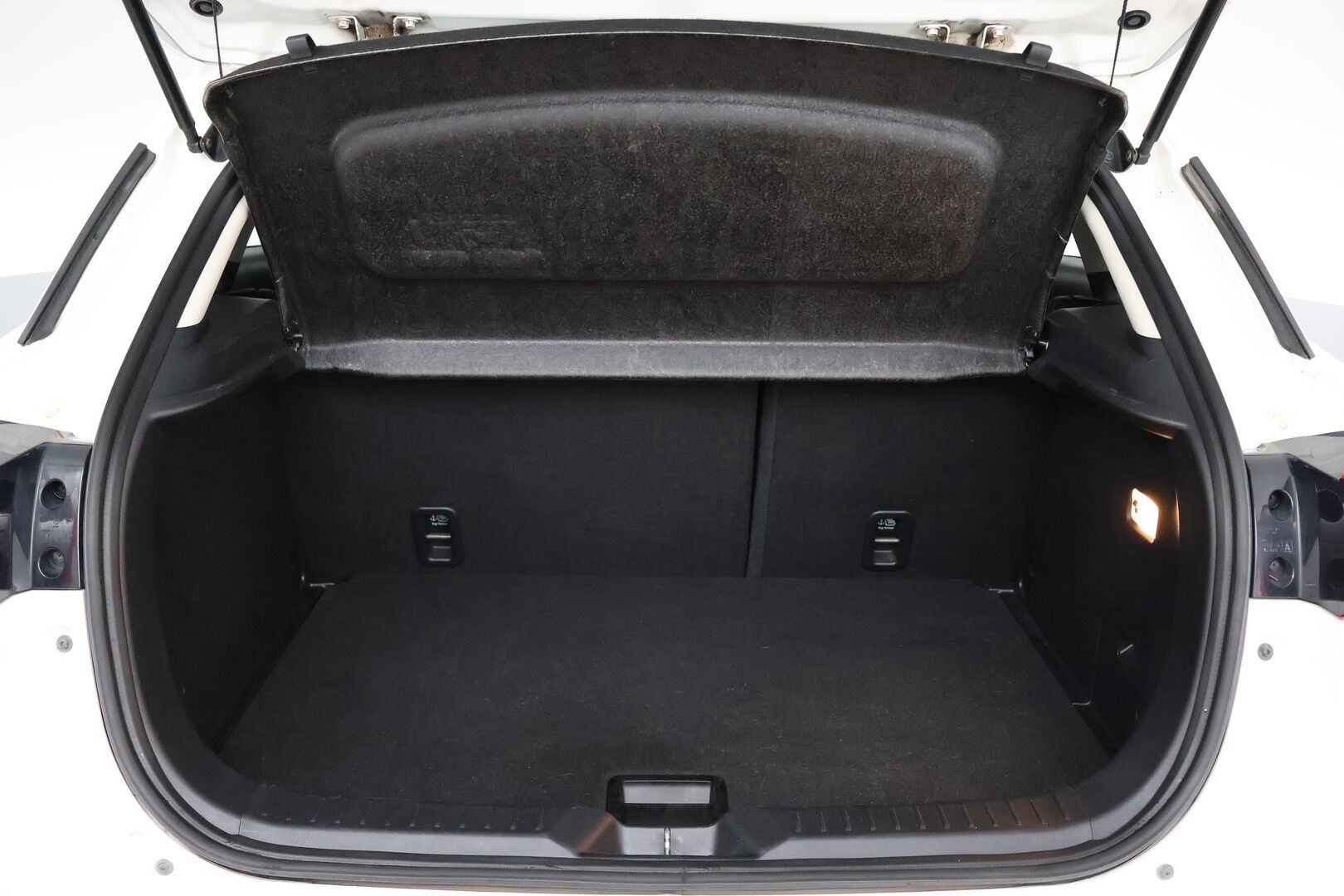 Mazda CX-3 2017 2,0 (120) SKYACTIV-G Premium 6AT EC1 - Suomi-auto | Vakkari | KeyLess | Peruutuskamera | Lohkolämmitin | Navi |