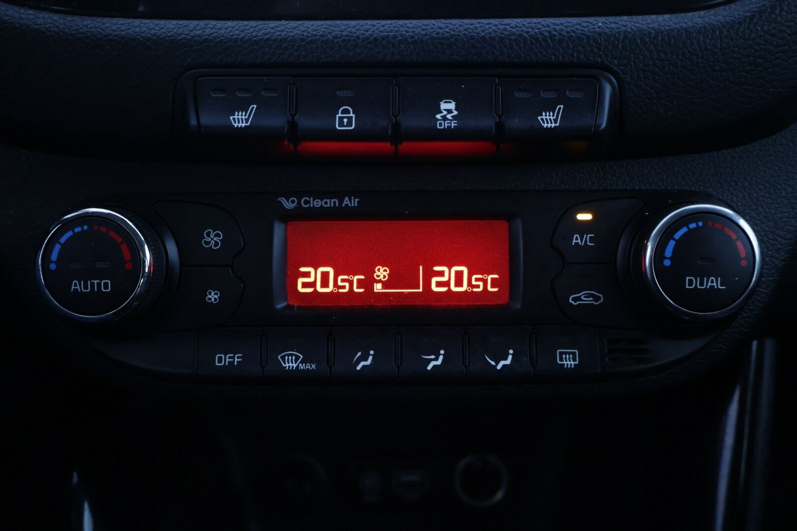 Kia cee'd 2017 1,6 CRDi ISG 136hv EX 5D EcoDynamics - | Tämä auto myydään YritysOutlet -valikoimasta vain yritykselle | Lohkolämmitin | Vakionopeudensäädin | Ratinlämmitin | P. Tutka | Navigointi | Bluetooth |