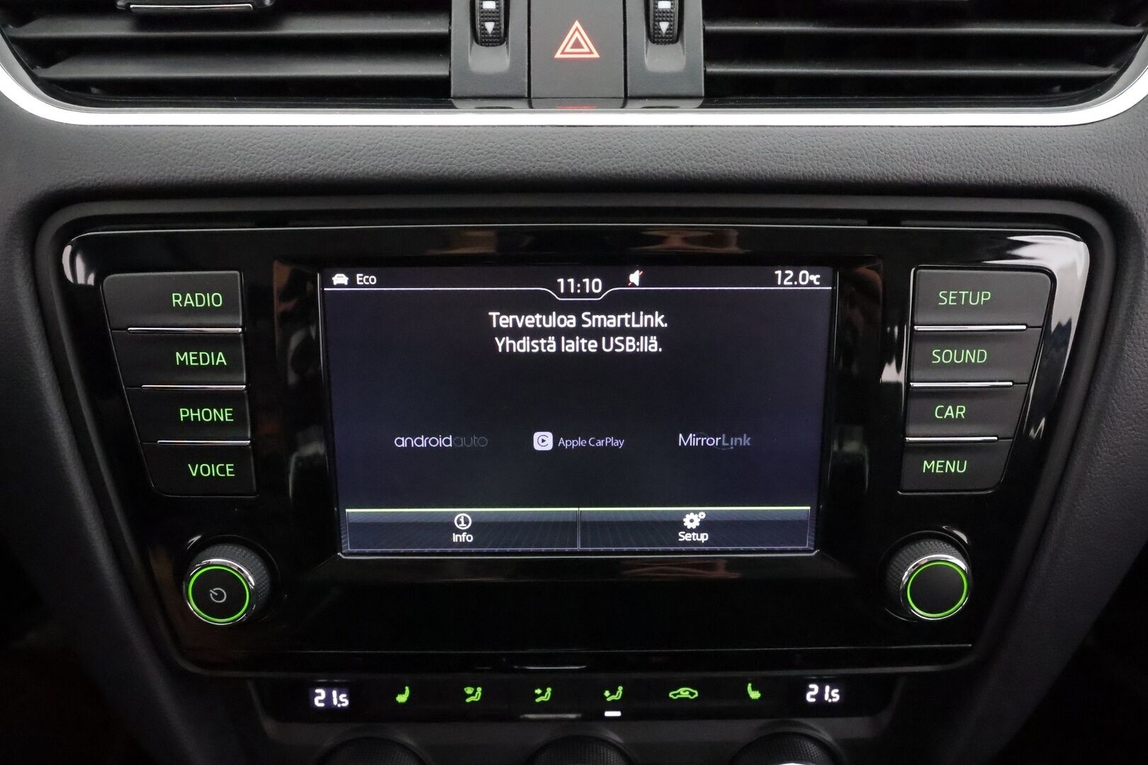 Skoda Octavia 2017 Combi 1,6 TDI Style DSG * Webasto / Koukku / Xenon / P.Tutkat / Vakkari / Bluetooth * - Suomi-auto / Kahdet renkaat aluvanteilla