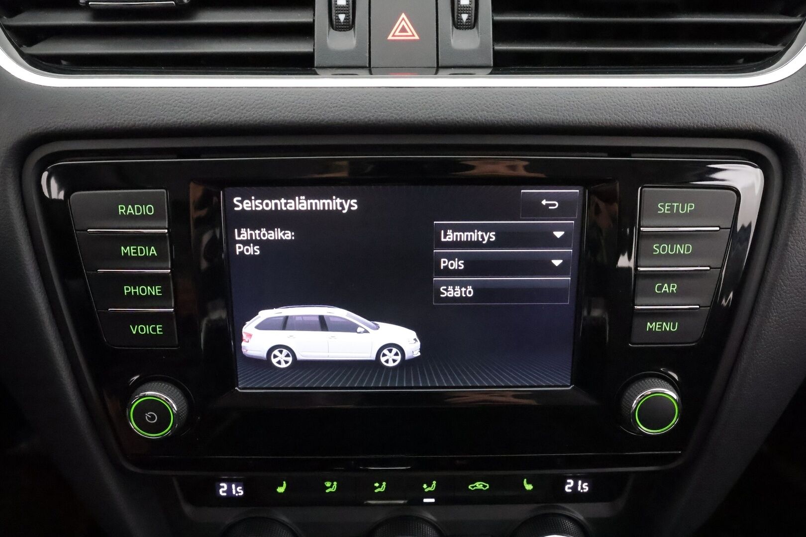 Skoda Octavia 2017 Combi 1,6 TDI Style DSG * Webasto / Koukku / Xenon / P.Tutkat / Vakkari / Bluetooth * - Suomi-auto / Kahdet renkaat aluvanteilla