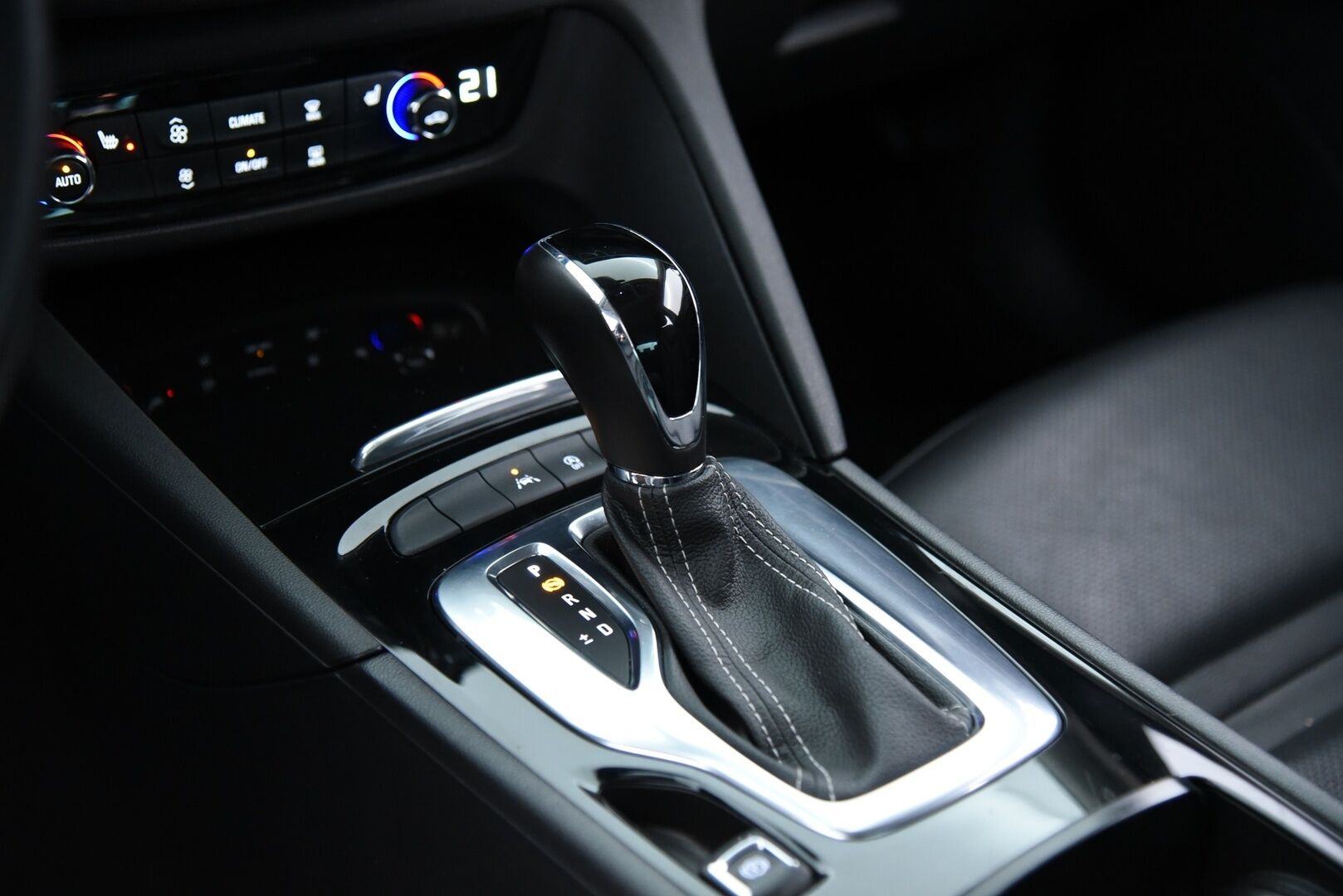 Opel Insignia 2017 Grand Sport Innovation 1,6 CDTI ECOTEC Start/Stop 100kW AT6 - 3,99 % KORKOTARJOUS TÄHÄN AUTOON - 31.5. ASTI! - AGR-istuimet / HUD / Adapt.vak / Matrix-LED / Nahkaverhoilu / P-kamera / 