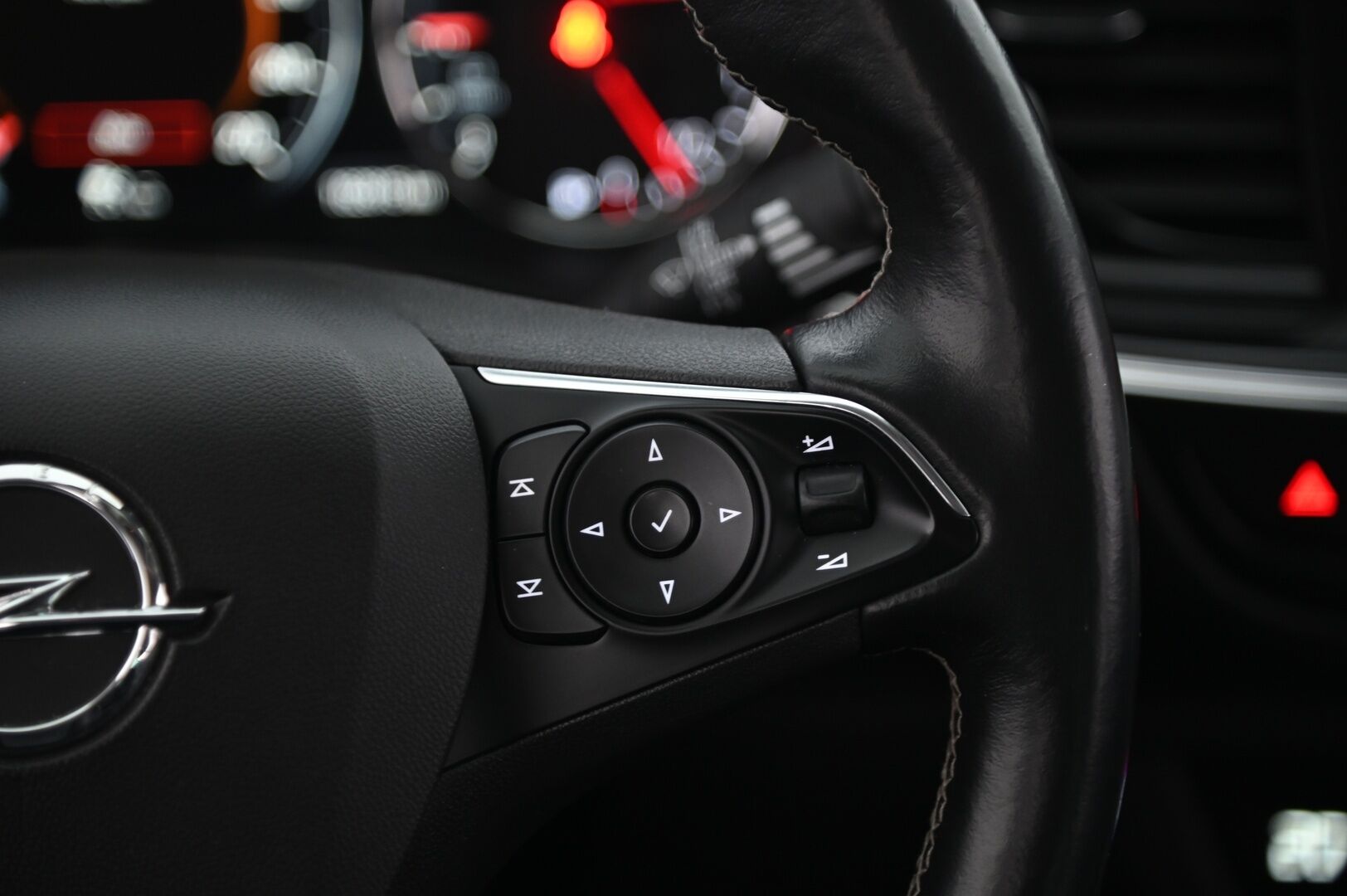 Opel Insignia 2018 Grand Sport Innovation 1,6 CDTI ECOTEC *ACC / Lohko / Ratinlämmitin / HUD / P Kamera* - Suomi-auto kaksilla renkailla ja Vetokoukulla varustettuna!