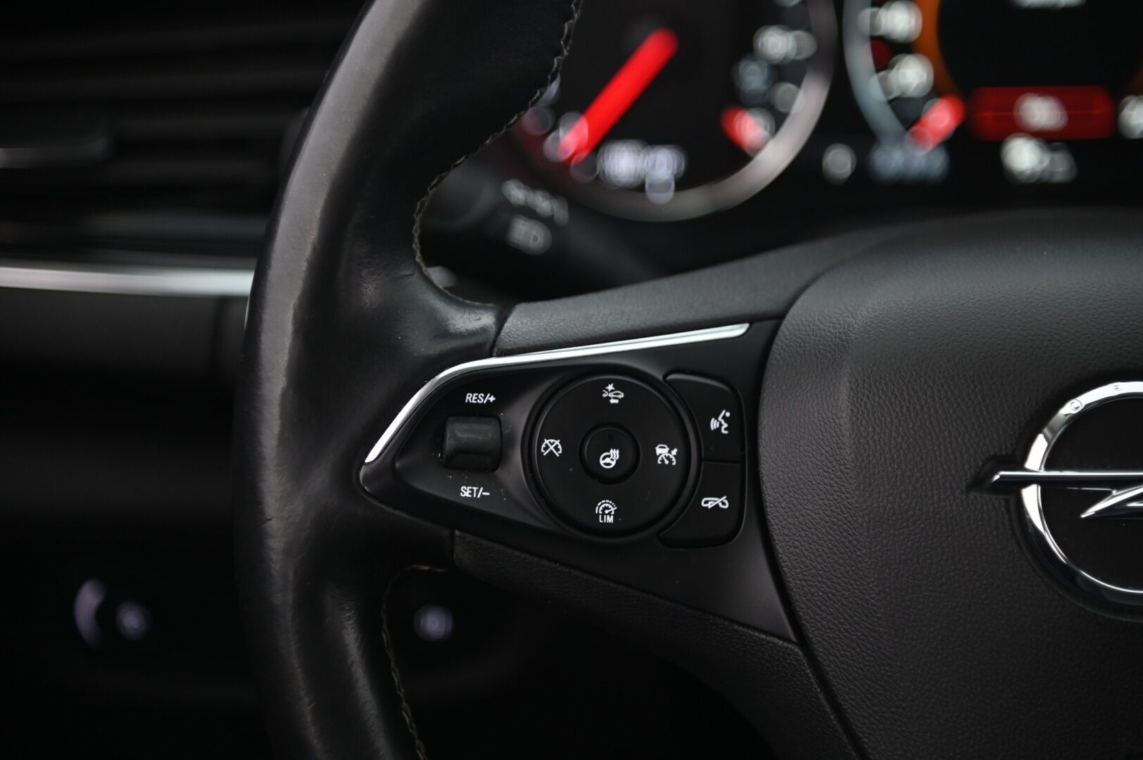 Opel Insignia 2018 Grand Sport Innovation 1,6 CDTI ECOTEC *ACC / Lohko / Ratinlämmitin / HUD / P Kamera* - *Adaptiviinen vakionopeuden säädin / Suomi-auto kaksilla renkailla ja Vetokoukulla varustettuna! - HULLUT AVAJAISHULINAT KORKOTARJOUS 3,29 %