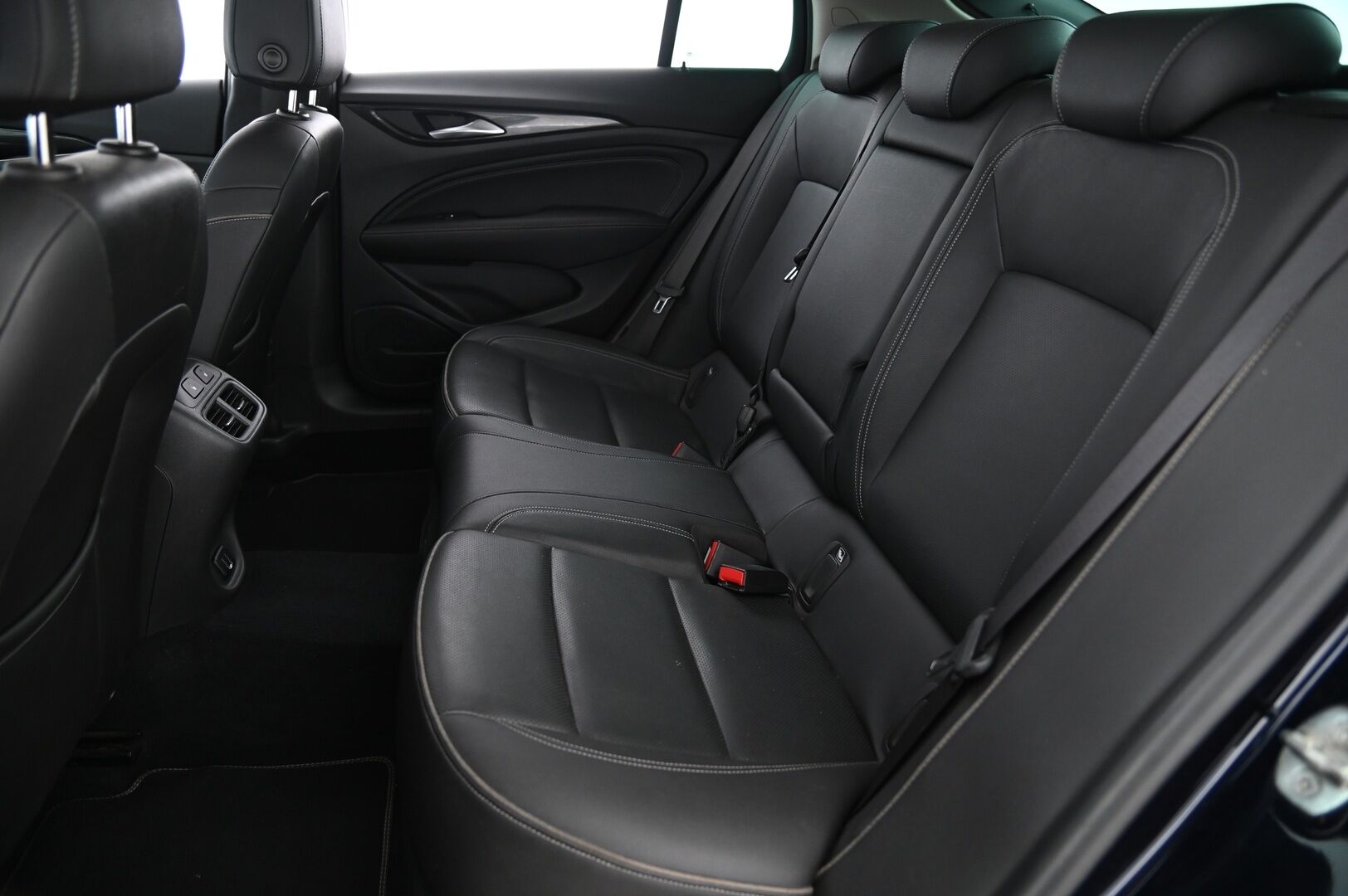 Opel Insignia 2018 Grand Sport Innovation 1,6 CDTI ECOTEC *ACC / Lohko / Ratinlämmitin / HUD / P Kamera* - *Adaptiviinen vakionopeuden säädin / Suomi-auto kaksilla renkailla ja Vetokoukulla varustettuna!