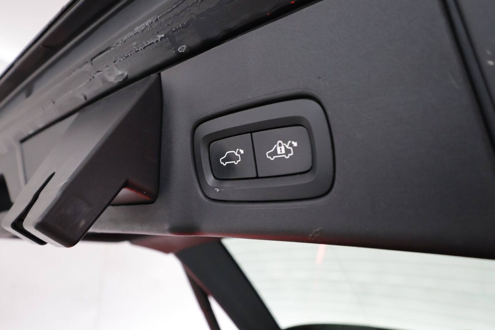 Volvo V90 2017 D3 AWD Business Inscription aut - | ACC | Koukku | Webasto | HUD | 360° | Muistipenkki | Sporttinahat | BLIS | Pilot Assist | Keyless | Kaarrevalot | Lämm. ratti | 2x renkaat aluin |