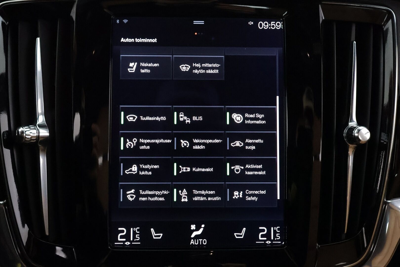 Volvo V90 2017 D3 AWD Business Inscription aut - | ACC | Koukku | Webasto | HUD | 360° | Muistipenkki | Sporttinahat | BLIS | Pilot Assist | Keyless | Kaarrevalot | Lämm. ratti | 2x renkaat aluin |