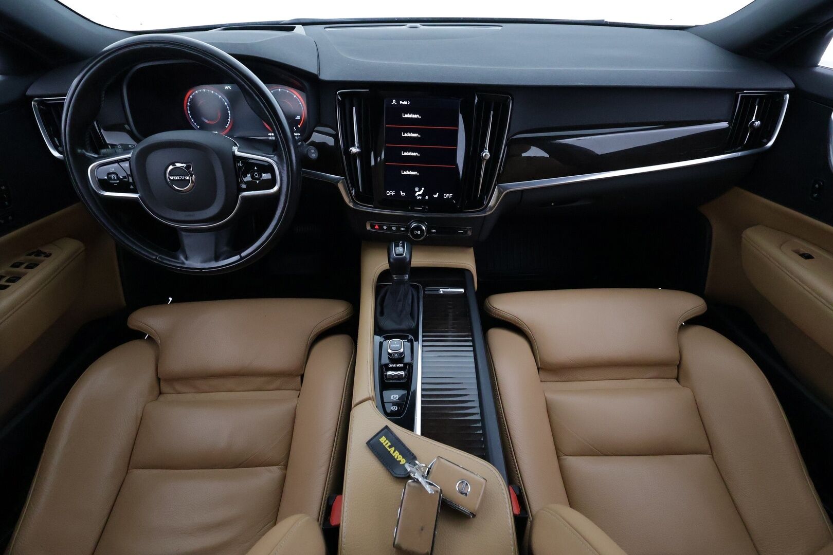 Volvo V90 2017 D3 AWD Business Inscription aut - | ACC | Koukku | Webasto | HUD | 360° | Muistipenkki | Sporttinahat | BLIS | Pilot Assist | Keyless | Kaarrevalot | Lämm. ratti | 2x renkaat aluin |