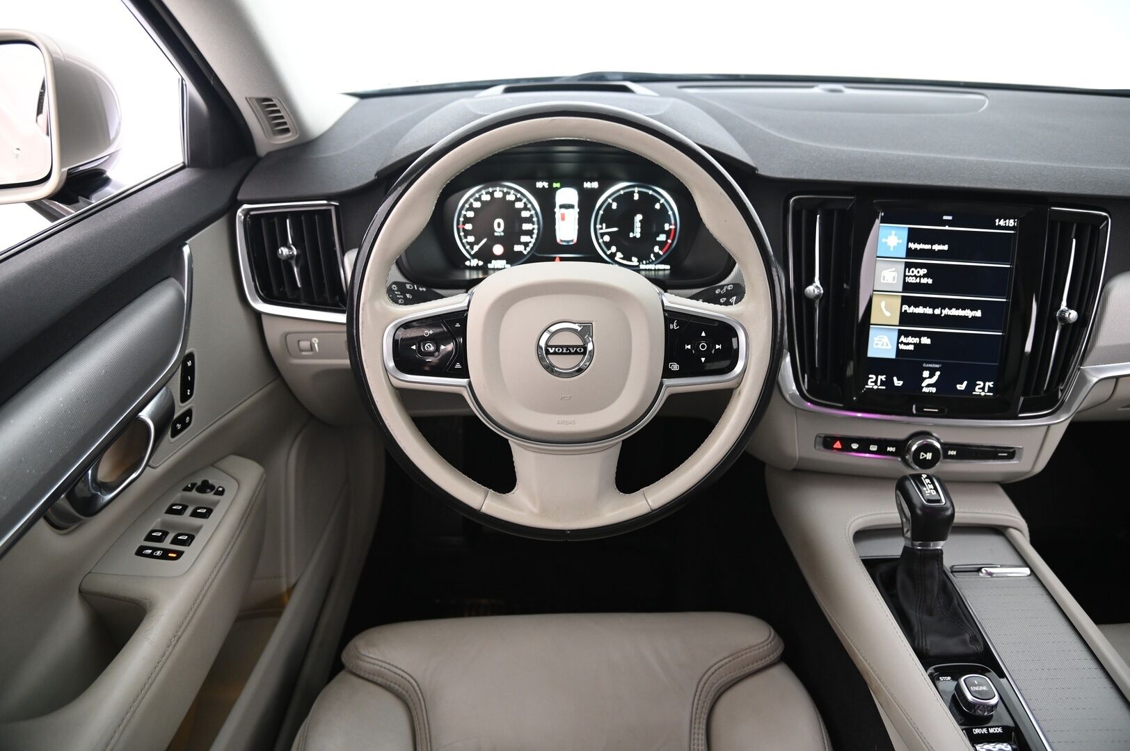 Volvo V90 2017 D5 AWD Inscription aut *HUD / VOC / Muistipenkit / ACC / Webasto / 360 kamera** - *Suomi-auto / 2x renkaat & vanteet / Juuri huollettu*