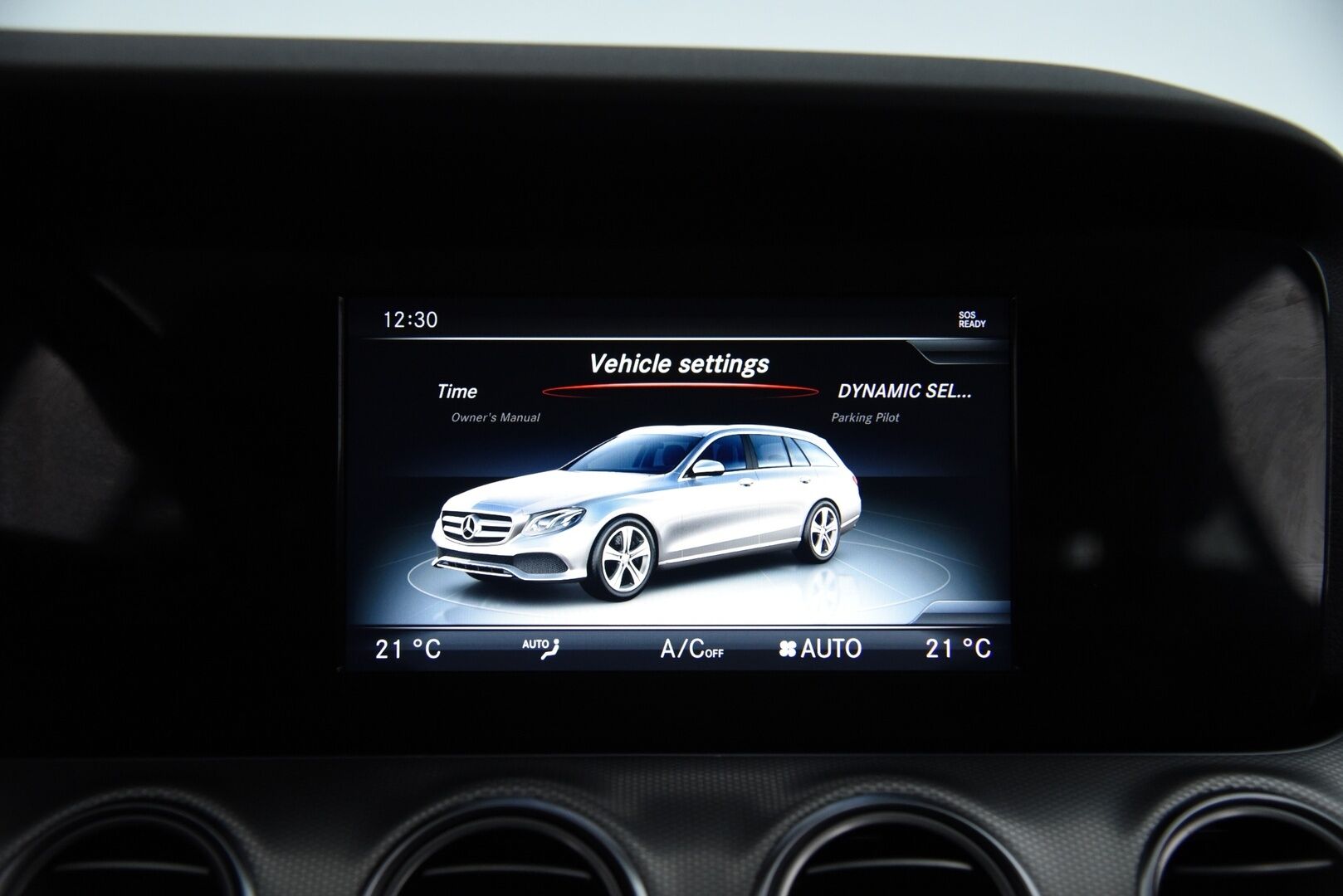 Mercedes-Benz E 2017 220 d 4Matic T A Business / Webasto / P-Kamera / Led High Performance / Sähköluukku - Merkkihuollettu Suomi-Auto!