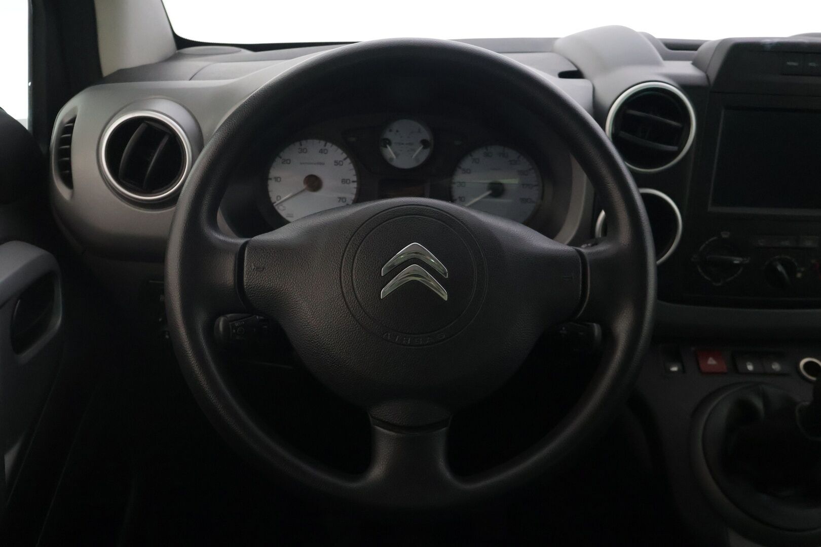 Citroen Berlingo Multispace 2017 PureTech 110 Feel - | YritysOutlet - Myydään vain yrityksille | Hyvä huoltohistoria | Kahdet vanteet + renkaat | Ei vikoja tiedossa | Seuraava katsastus toukokuussa 2027 | 
