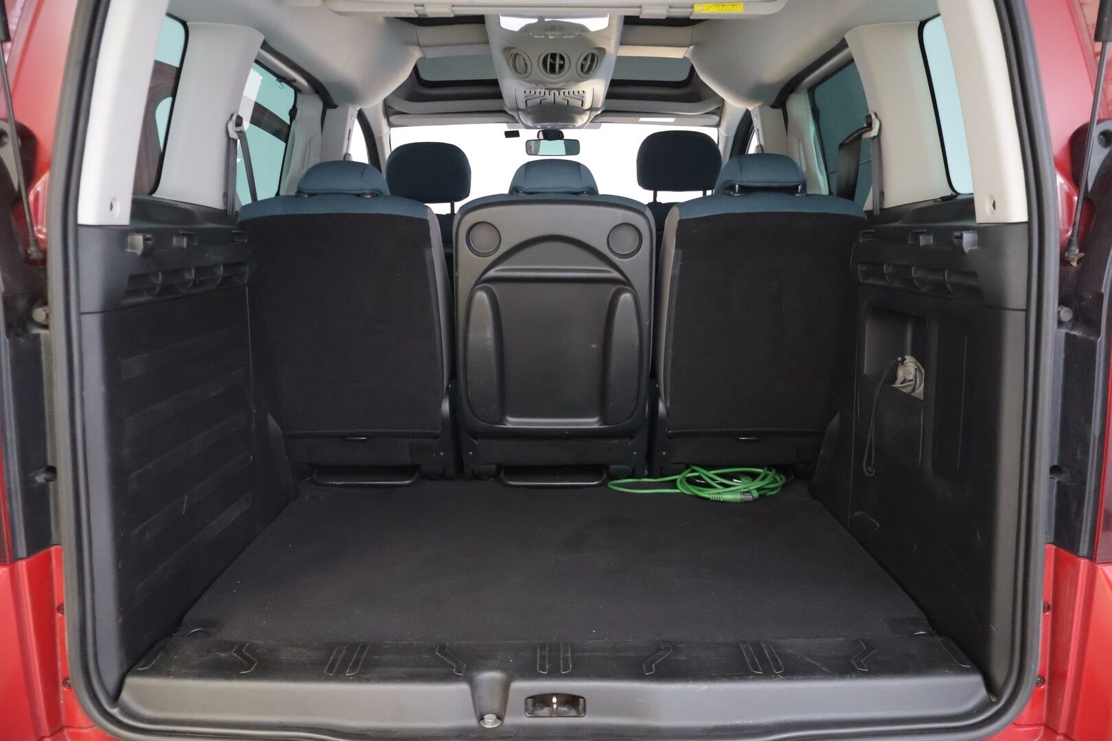 Citroen Berlingo Multispace 2017 PureTech 110 Feel - | YritysOutlet - Myydään vain yrityksille | Hyvä huoltohistoria | Kahdet vanteet + renkaat | Ei vikoja tiedossa | Seuraava katsastus toukokuussa 2027 | 
