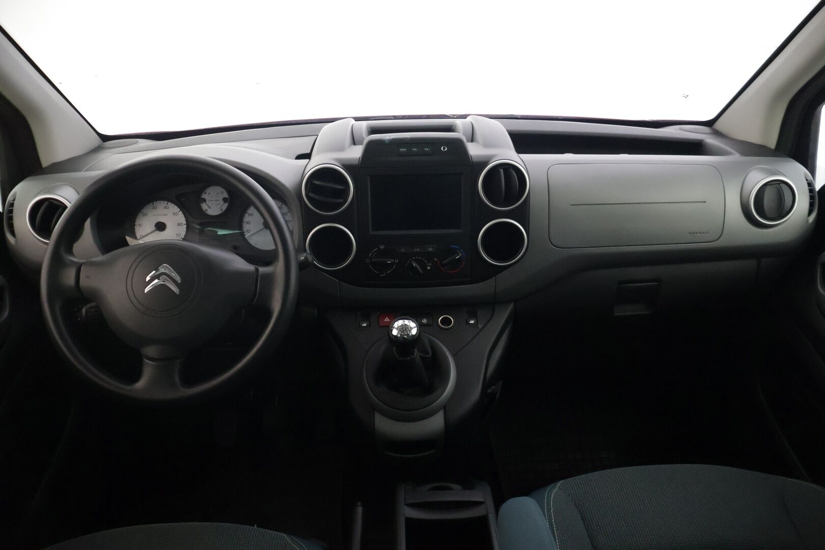 Citroen Berlingo Multispace 2017 PureTech 110 Feel - | YritysOutlet - Myydään vain yrityksille | Hyvä huoltohistoria | Kahdet vanteet + renkaat | Ei vikoja tiedossa | Seuraava katsastus toukokuussa 2027 | 