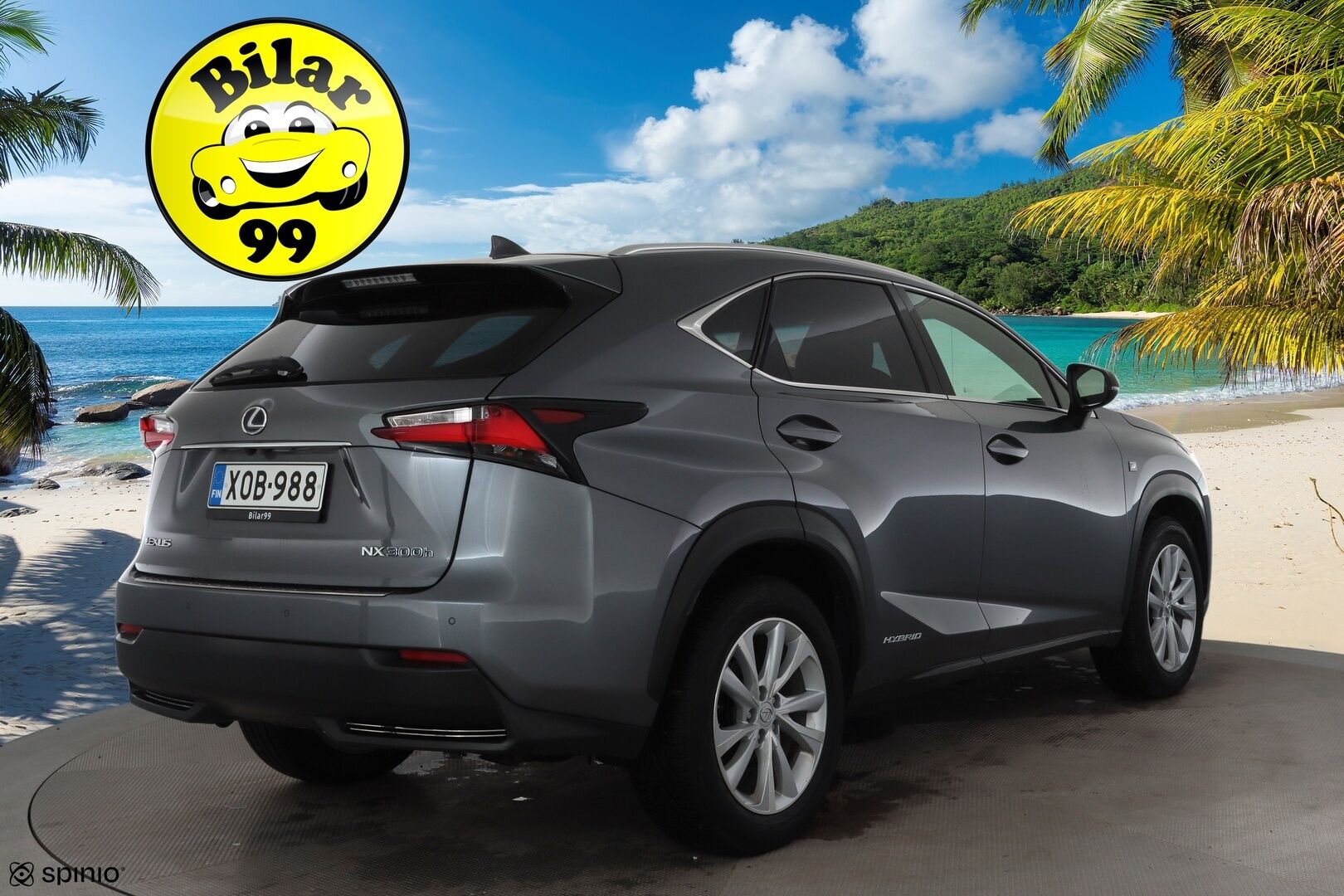 Lexus NX 2014 300h Hybrid A AWD F Sport * ACC / HUD / P.kamera / LED / Navi / Webasto / KeylessGo / Sähköpenkit / Sähköluukku * - Kahdet renkaat aluvanteilla / Merkkihuollettu