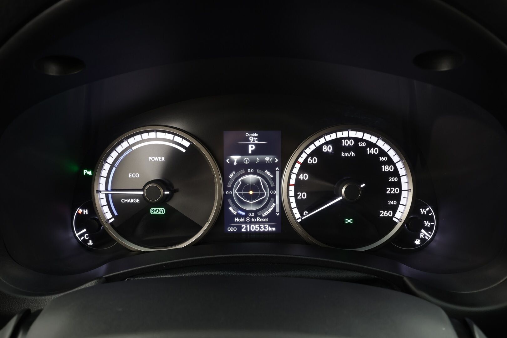 Lexus NX 2014 300h Hybrid A AWD F Sport * ACC / HUD / P.kamera / LED / Navi / Webasto / KeylessGo / Sähköpenkit / Sähköluukku * - Kahdet renkaat aluvanteilla / Merkkihuollettu