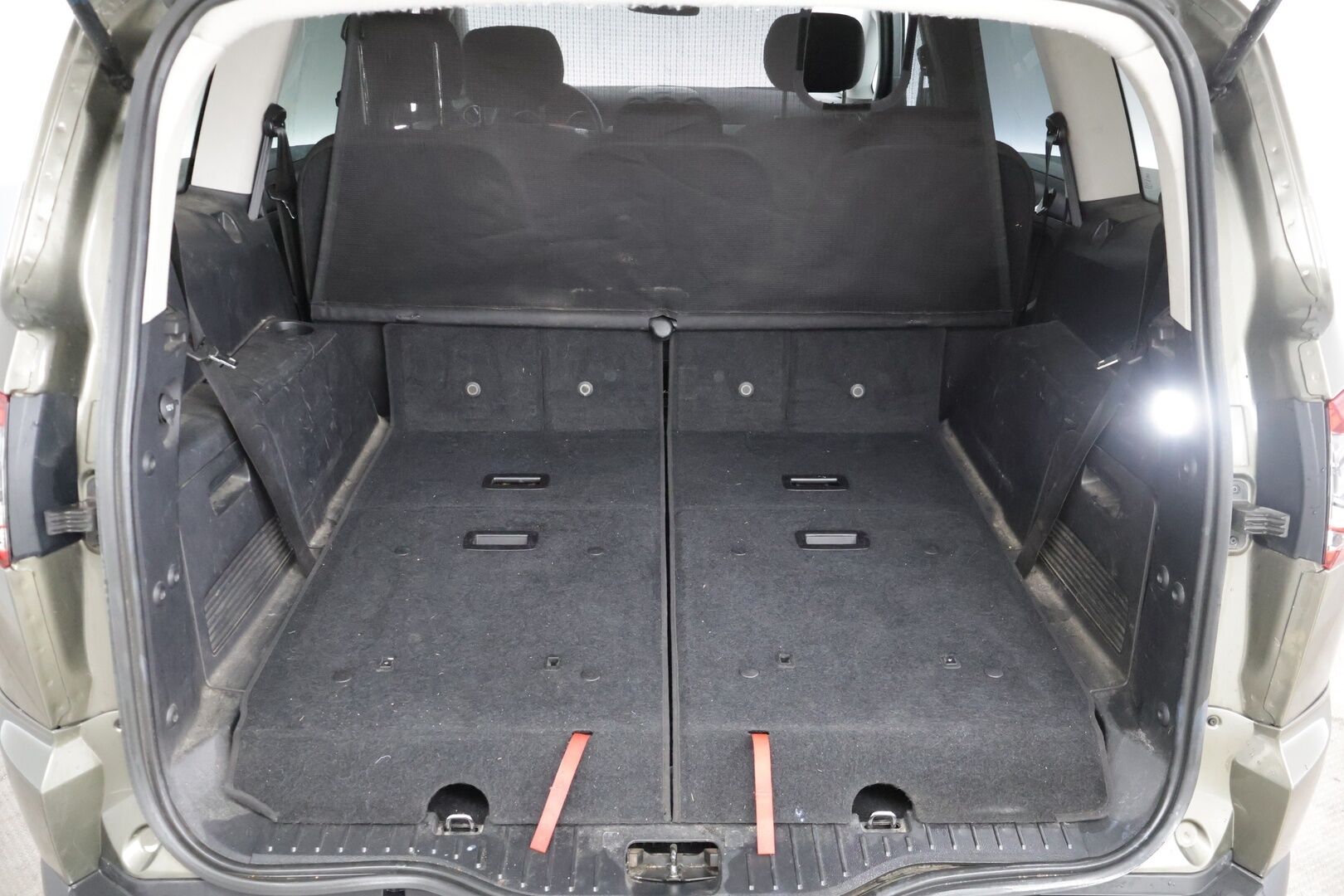 Ford S-Max 2014 2,0 TDCi 140 hv PowerShift Edition A6 5-ovinen * Lohkolämmitin / Lämmitettävä tuulilasi / Vakkari / Tutkat taakse / Bluetooth * - * Myydään huutokaupat.comissa! *
