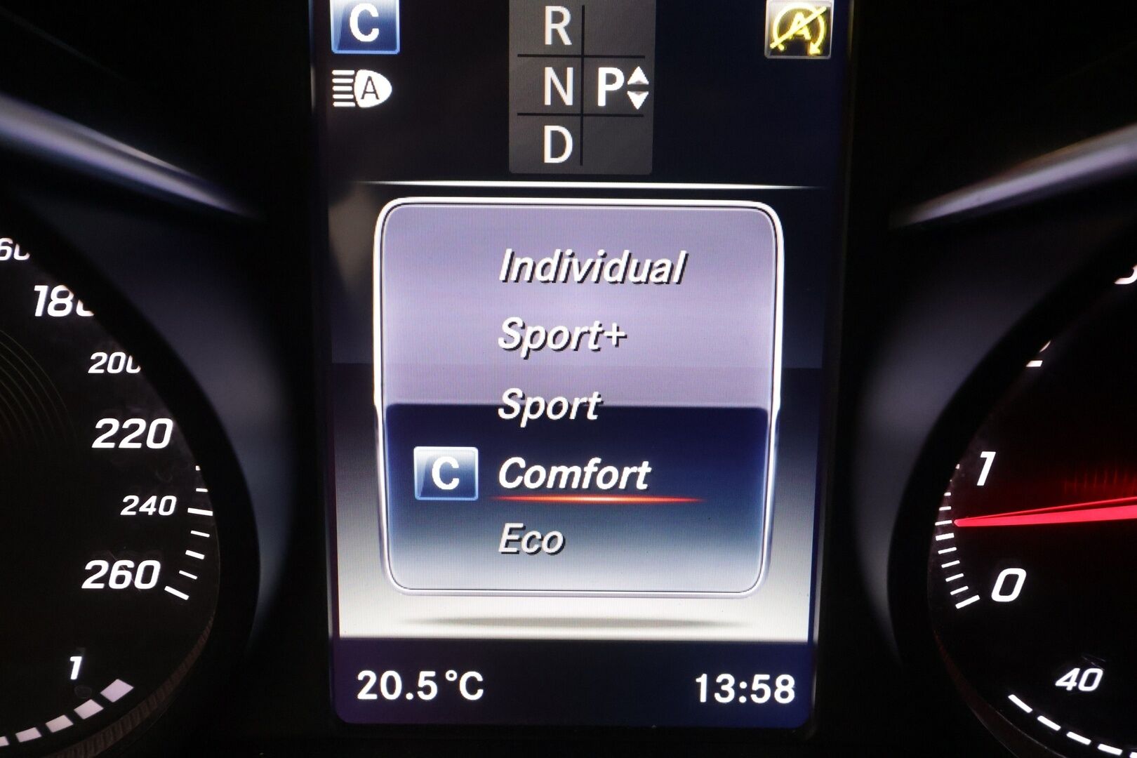 Mercedes-Benz C 2017 180 Coupé A Business AMG - | ILS-LED | P.Tutkat | Sporttipenkit | Nahka-Alcantara | Sisätilanlämmitin | Vakkari | Bluetooth | Suomi-auto | Kahdet renkaat |