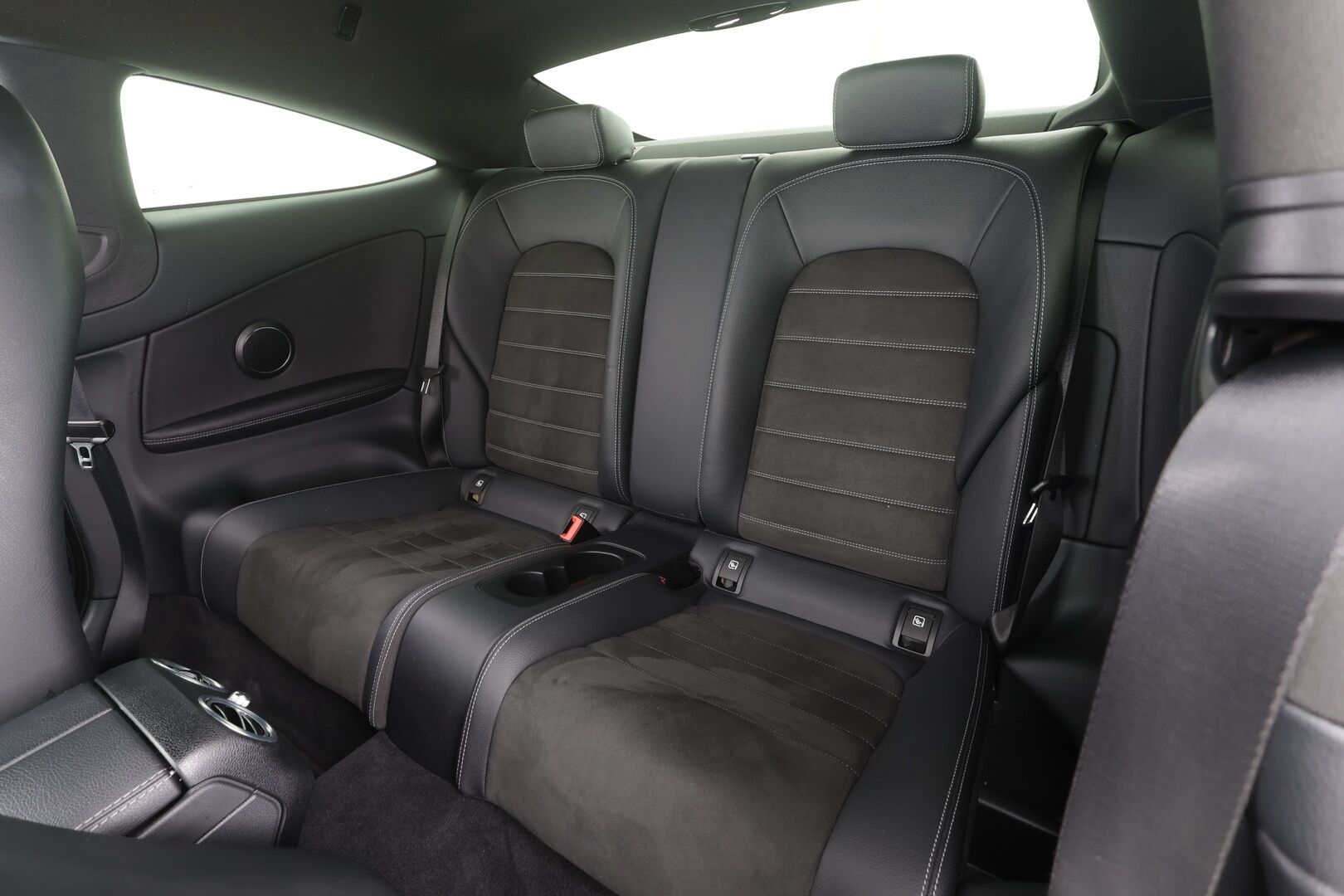 Mercedes-Benz C 2017 180 Coupé A Business AMG - | ILS-LED | P.Tutkat | Sporttipenkit | Nahka-Alcantara | Sisätilanlämmitin | Vakkari | Bluetooth | Suomi-auto | Kahdet renkaat |