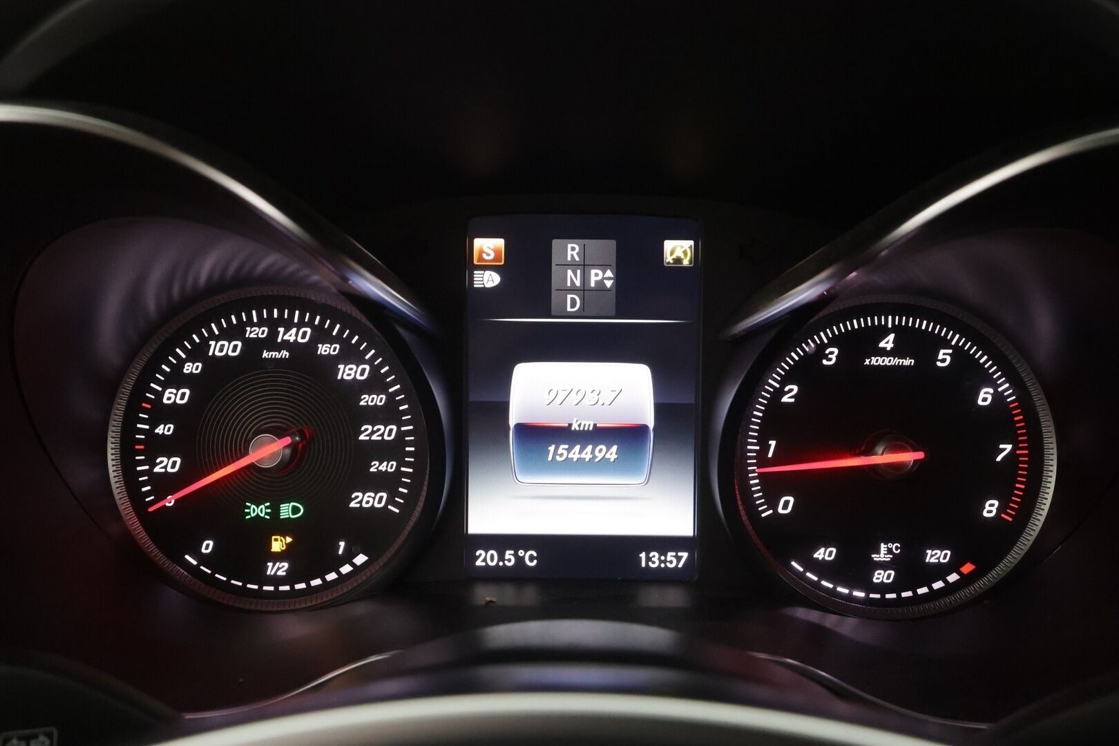 Mercedes-Benz C 2017 180 Coupé A Business AMG - | ILS-LED | P.Tutkat | Sporttipenkit | Nahka-Alcantara | Sisätilanlämmitin | Vakkari | Bluetooth | Suomi-auto | Kahdet renkaat |