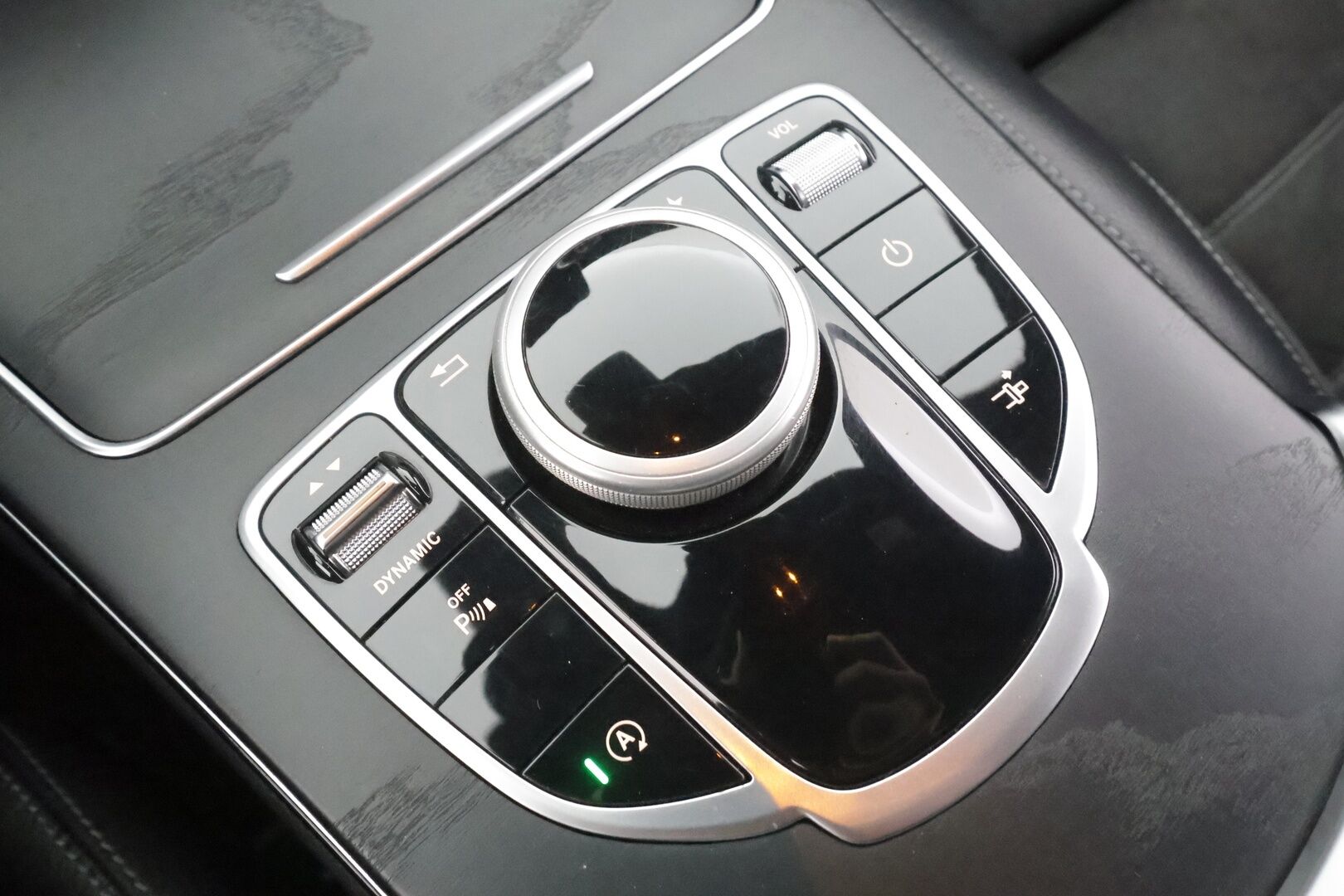 Mercedes-Benz C 2017 180 Coupé A Business AMG - | ILS-LED | P.Tutkat | Sporttipenkit | Nahka-Alcantara | Sisätilanlämmitin | Vakkari | Bluetooth | Suomi-auto | Kahdet renkaat |