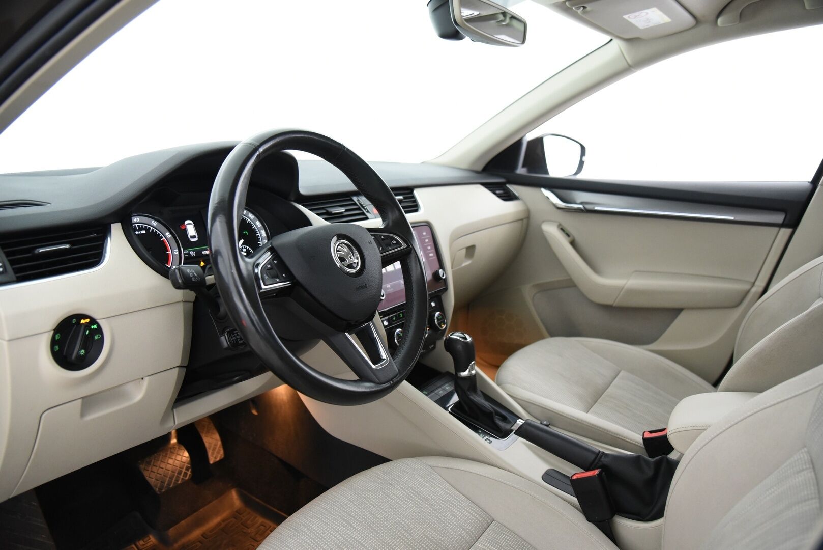 Skoda Octavia 2018 Combi 1,4 TSI G-TEC Style DSG Autom. Adapt.vak / LED / Blis / Keyless / Muistipenkki - Adapt. Vak / BLIS / Keyless / Muistipenkit / P. Kamera / Kattavat varusteet!
