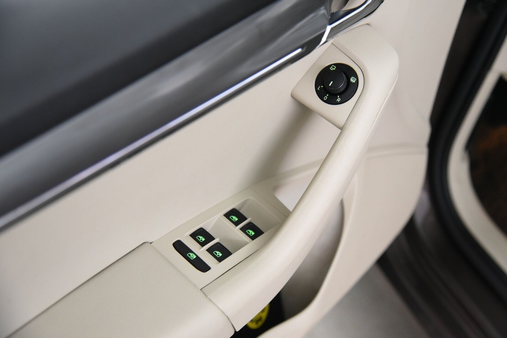 Skoda Octavia 2018 Combi 1,4 TSI G-TEC Style DSG Autom. Adapt.vak / LED / Blis / Keyless / Muistipenkki - Adapt. Vak / BLIS / Keyless / Muistipenkit / P. Kamera / Kattavat varusteet!