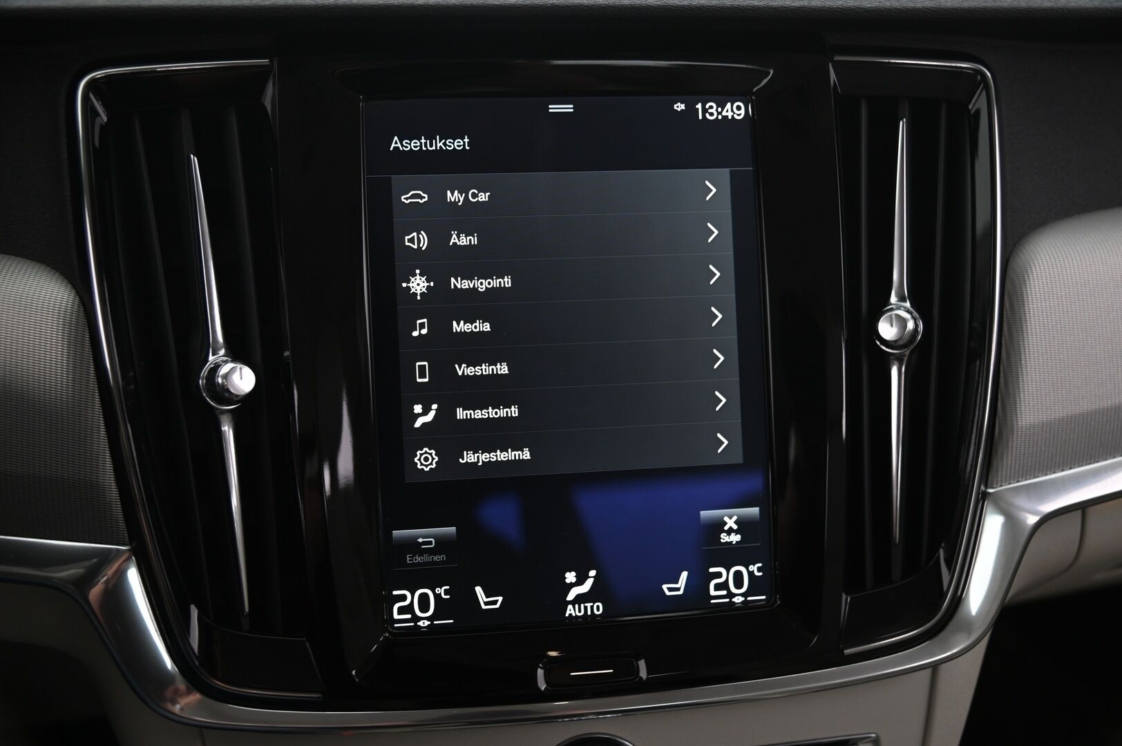 Volvo S90 2017 D4 Inscription aut - Lämmittettävä tuulilasi | VOC | Navi | Led | Suomi-Auto | High perf. Audio | ACC | 2x renkaat&vanteet