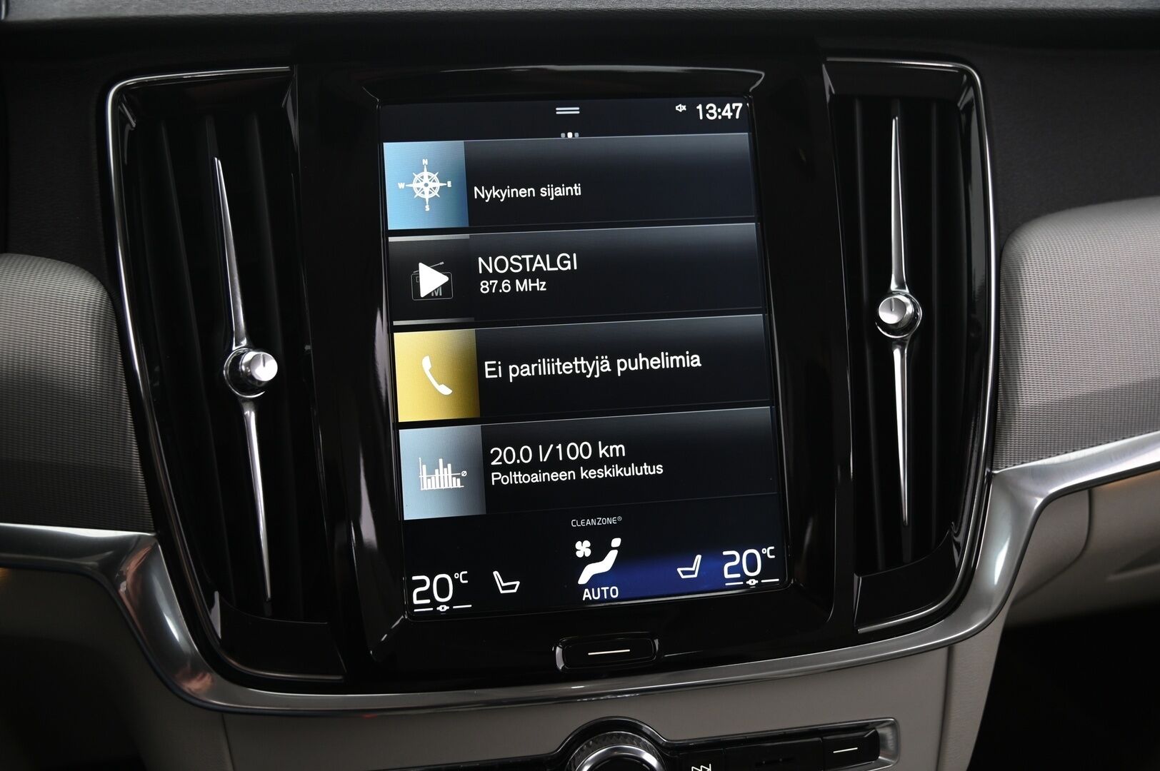 Volvo S90 2017 D4 Inscription aut - Lämmittettävä tuulilasi | VOC | Navi | Led | Suomi-Auto | High perf. Audio | ACC | 2x renkaat&vanteet