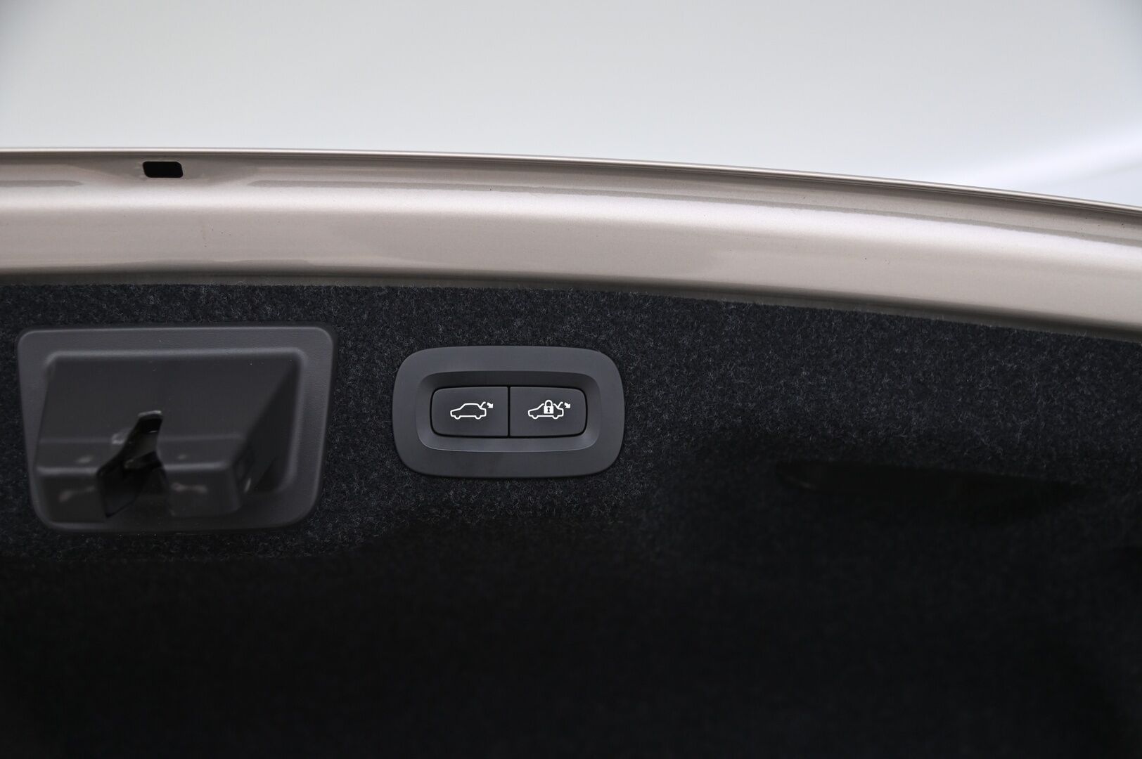 Volvo S90 2017 D4 Inscription aut - Lämmittettävä tuulilasi | VOC | Navi | Led | Suomi-Auto | High perf. Audio | ACC | 2x renkaat&vanteet