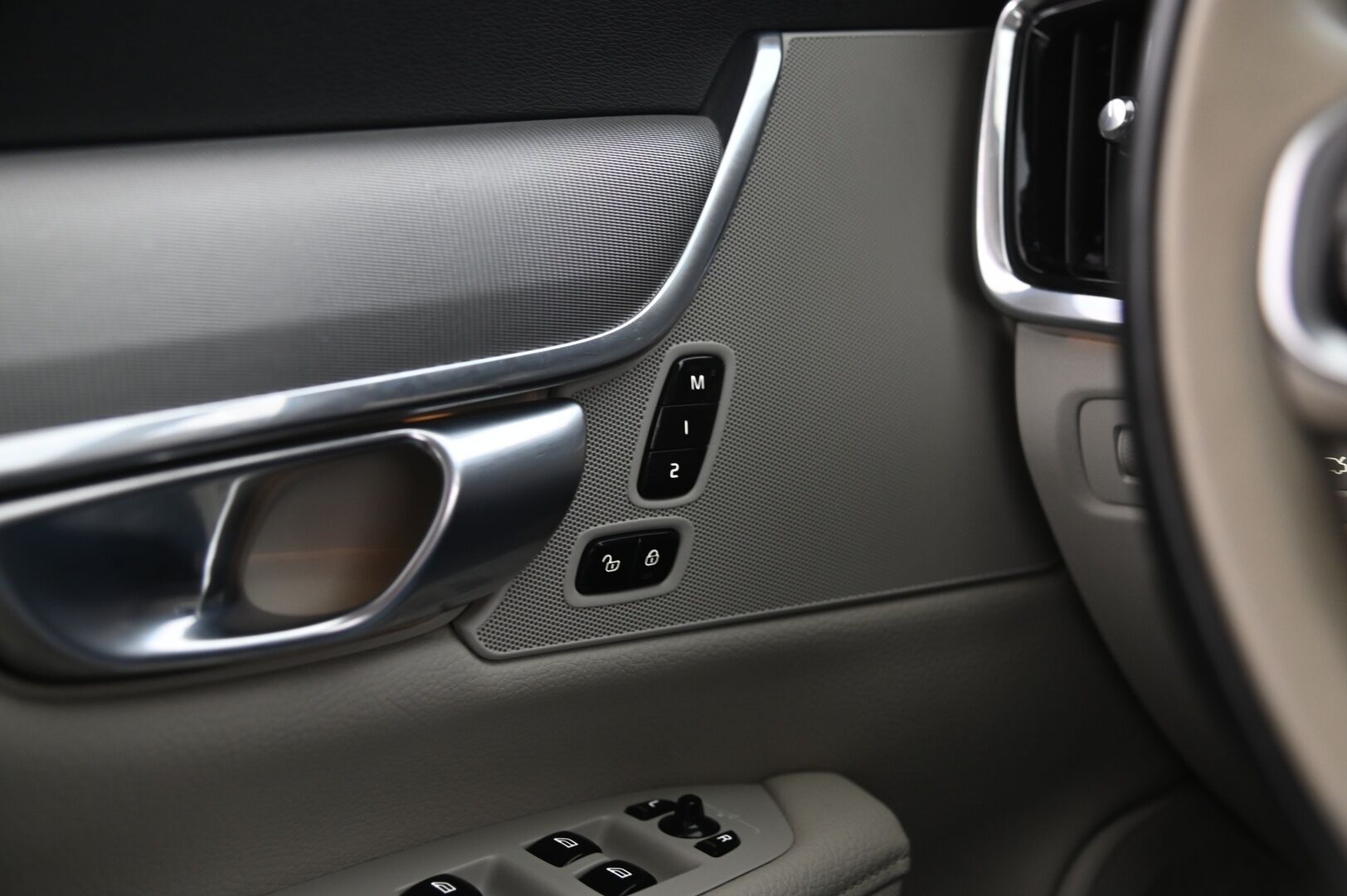 Volvo S90 2017 D4 Inscription aut - Lämmittettävä tuulilasi | VOC | Navi | Led | Suomi-Auto | High perf. Audio | ACC | 2x renkaat&vanteet