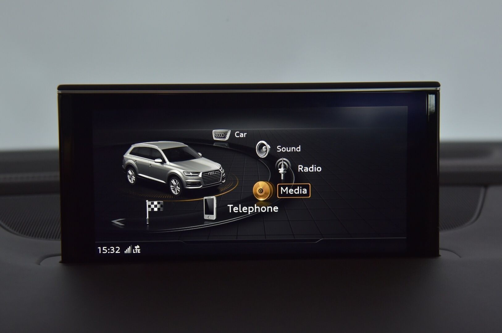 Audi Q7 2017 Business 3,0 V6 TDI e-tron quattro tiptronic - Huippuvarusteltu! | Webasto | Hierovat Penkit | ACC |  BOSE | Hieronta & Tuuletus | HUD | Panoraama | 360° | Digimittaristo | Muistipenkit | Soft Close | Night Vision