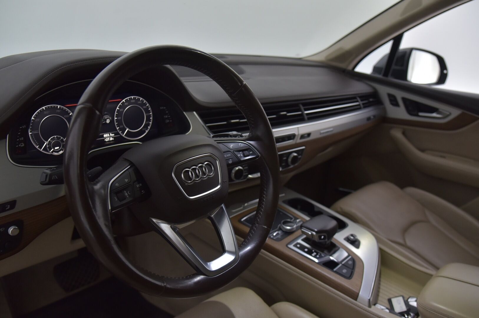 Audi Q7 2017 Business 3,0 V6 TDI e-tron quattro tiptronic - Huippuvarusteltu! | Webasto | Hierovat Penkit | ACC |  BOSE | Hieronta & Tuuletus | HUD | Panoraama | 360° | Digimittaristo | Muistipenkit | Soft Close | Night Vision