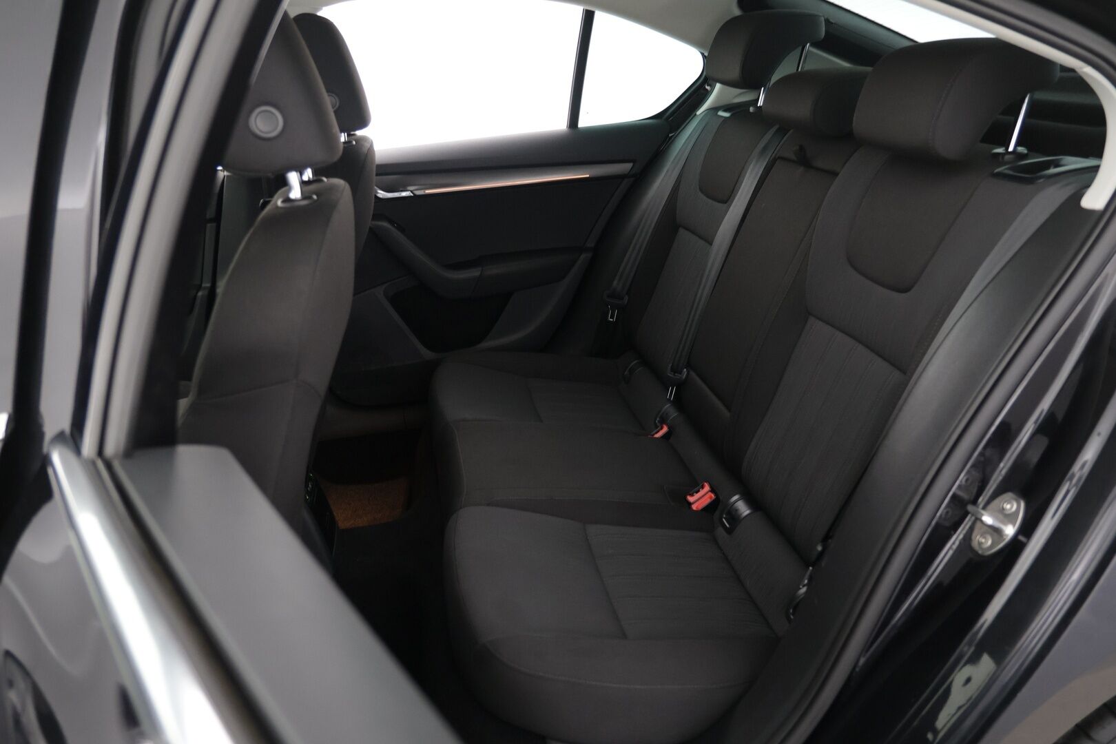 Skoda Octavia 2017 1,6 TDI Style DSG Autom / ACC  / Fullink/ Koukku - HULLUT AVAJAISHULINAT KORKOTARJOUS 3,29 %