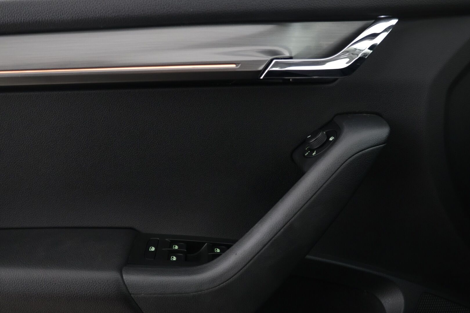 Skoda Octavia 2017 1,6 TDI Style DSG Autom / ACC  / Fullink/ Koukku - HULLUT AVAJAISHULINAT KORKOTARJOUS 3,29 %