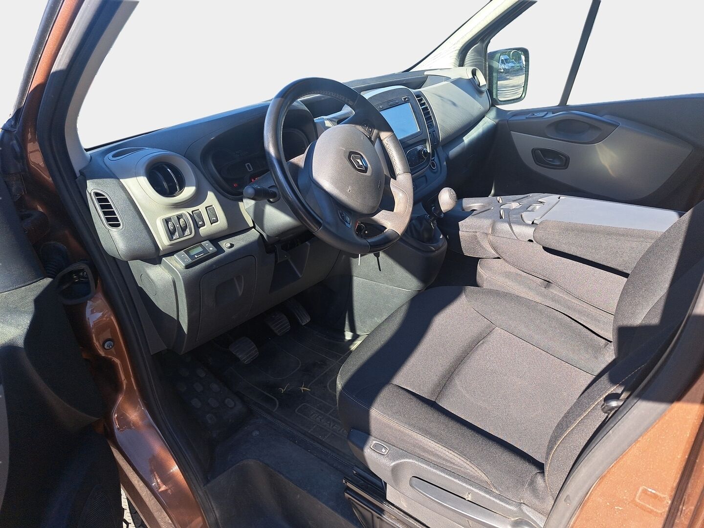 Renault Trafic 2017 dCi 125 TwinTurbo L2H1 6,0 m3 Navi Edition - | Suomi-auto | Eber | Vetokoukku | Peruutuskamera | Vakkari | Navi | Bluetooth | 2x renkaat |