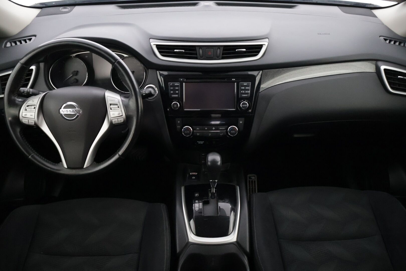 Nissan X-Trail 2017 dCi 177 Business 360 4WD Xtronic - | Suomi-auto | Koukku | Navi | Lohkolämmitin | Avaimeton kulku | Sähköluukku | 360-Kamera | Kahdet Michelin-renkaat vanteilla |