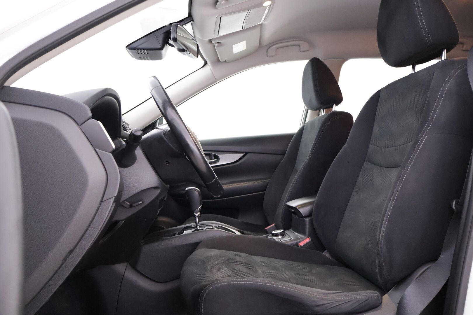 Nissan X-Trail 2017 dCi 177 Business 360 4WD Xtronic - | Suomi-auto | Koukku | Navi | Lohkolämmitin | Avaimeton kulku | Sähköluukku | 360-Kamera | Kahdet Michelin-renkaat vanteilla |