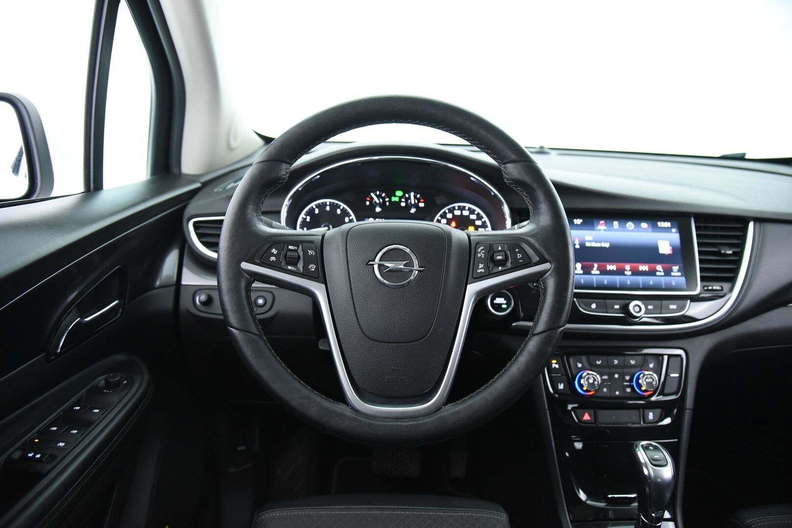 Opel Mokka 2017 X Innovation 1,4 Turbo ECOTEC / P-Kamera / Ratinlämmitys / Apple&Android / Keyless / Kaistavahti - Pienikulutteinen Suomi-Auto / LED-Ajovalot / 2 Renkaat vanteilla