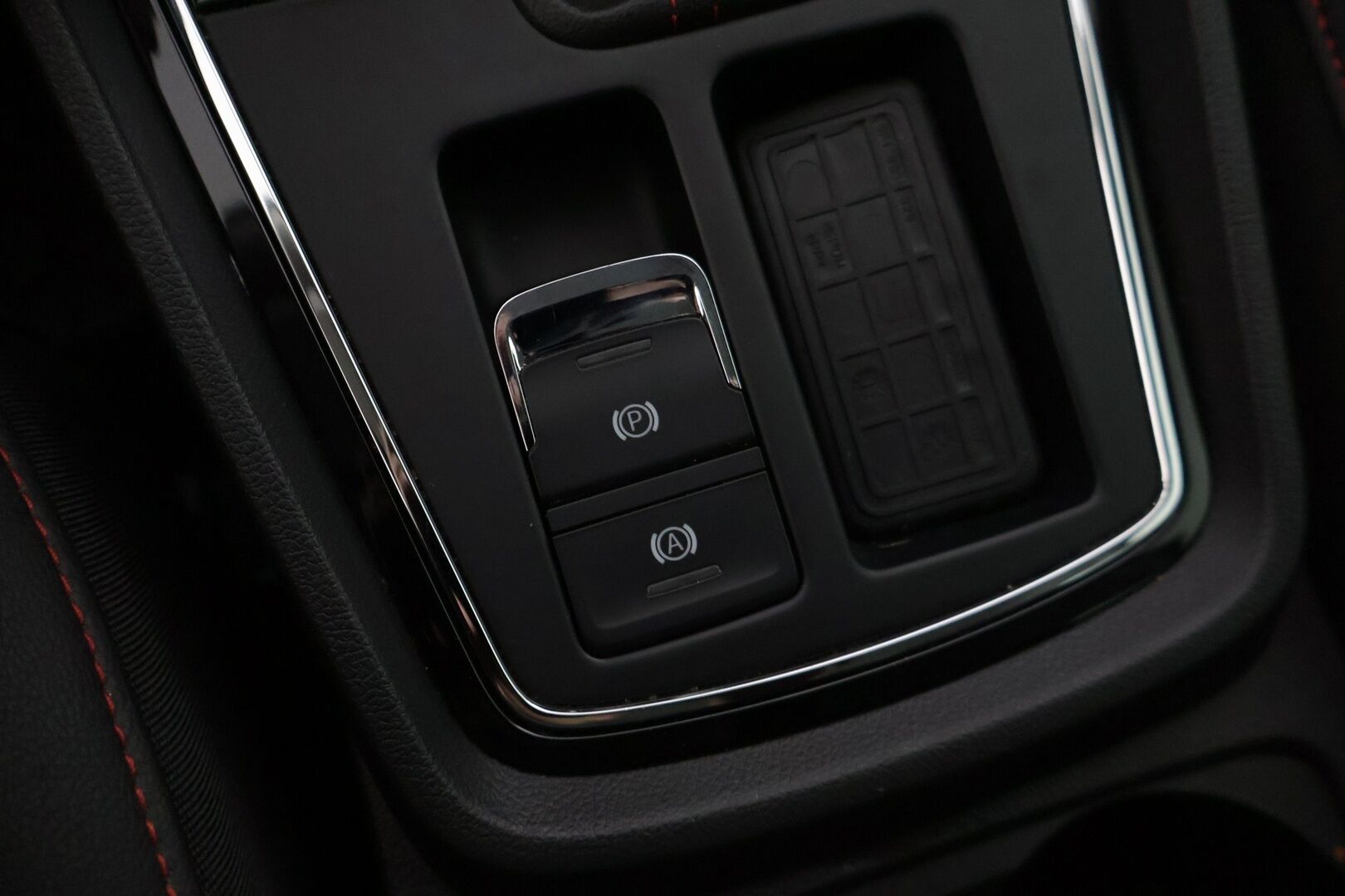 Seat Leon ST 2018 1,8 TSI 180 FR Business DSG *Adapt. vakkari / Lohkolämmitin / Koukku / Kessy / P. Tutkat* - Suomi-auto / Viimeisin huolto 119tkm kohdalla! / 2x renkaat alumiinivanteilla! 