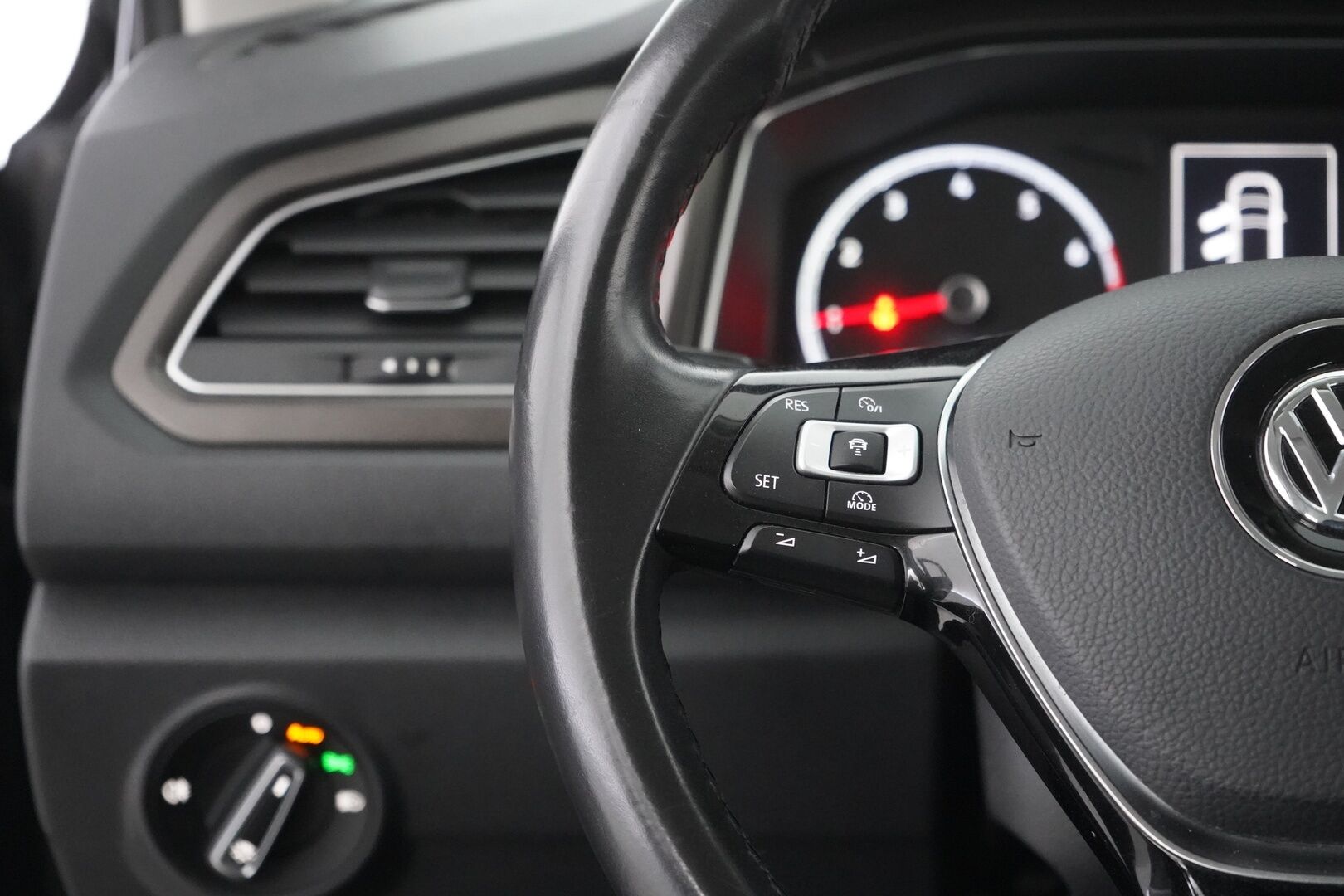 Volkswagen T-Roc 2017 Style 1,0 TSI 85 kW (115 hv) - ACC | Tutkat | Apple CarPlay & AndroidAuto | LED | Kahdet VW:n vanteet