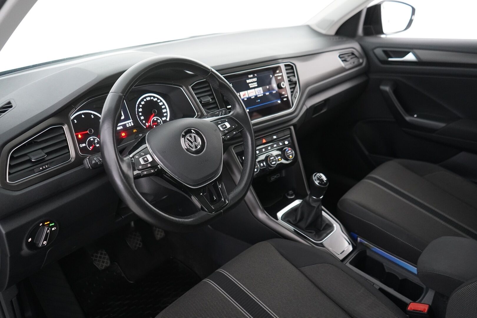 Volkswagen T-Roc 2017 Style 1,0 TSI 85 kW (115 hv) - ACC | Tutkat | Apple CarPlay & AndroidAuto | LED | Kahdet VW:n vanteet