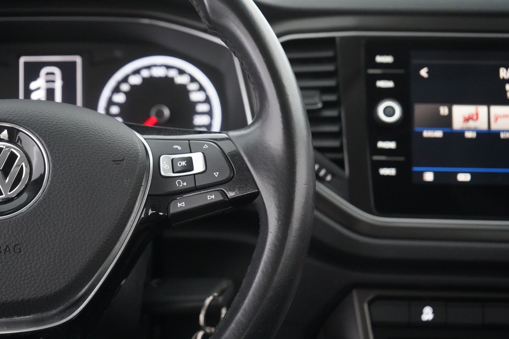 Volkswagen T-Roc 2017 Style 1,0 TSI 85 kW (115 hv) - ACC | Tutkat | Apple CarPlay & AndroidAuto | LED | Kahdet VW:n vanteet