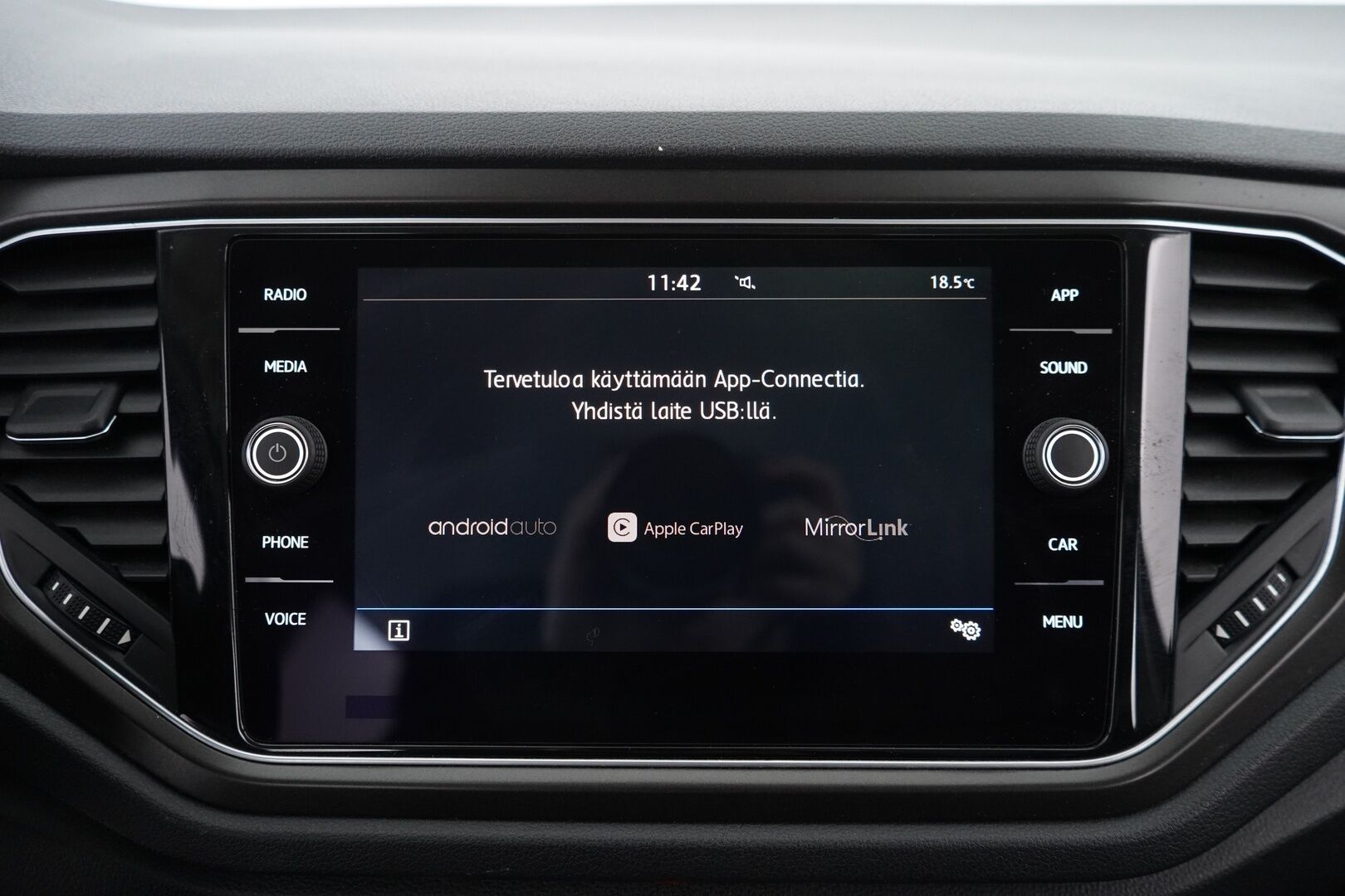Volkswagen T-Roc 2017 Style 1,0 TSI 85 kW (115 hv) - ACC | Tutkat | Apple CarPlay & AndroidAuto | LED | Kahdet VW:n vanteet