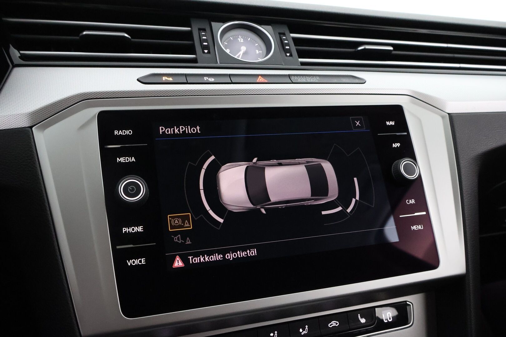 Volkswagen Passat 2018 Sedan Comfortline 1,6 TDI 88 kW (120 hv) DSG-automaatti - Webasto / Adapt. Vakkari / Keyless / Navi / Suomiauto / Juuri saapunut!